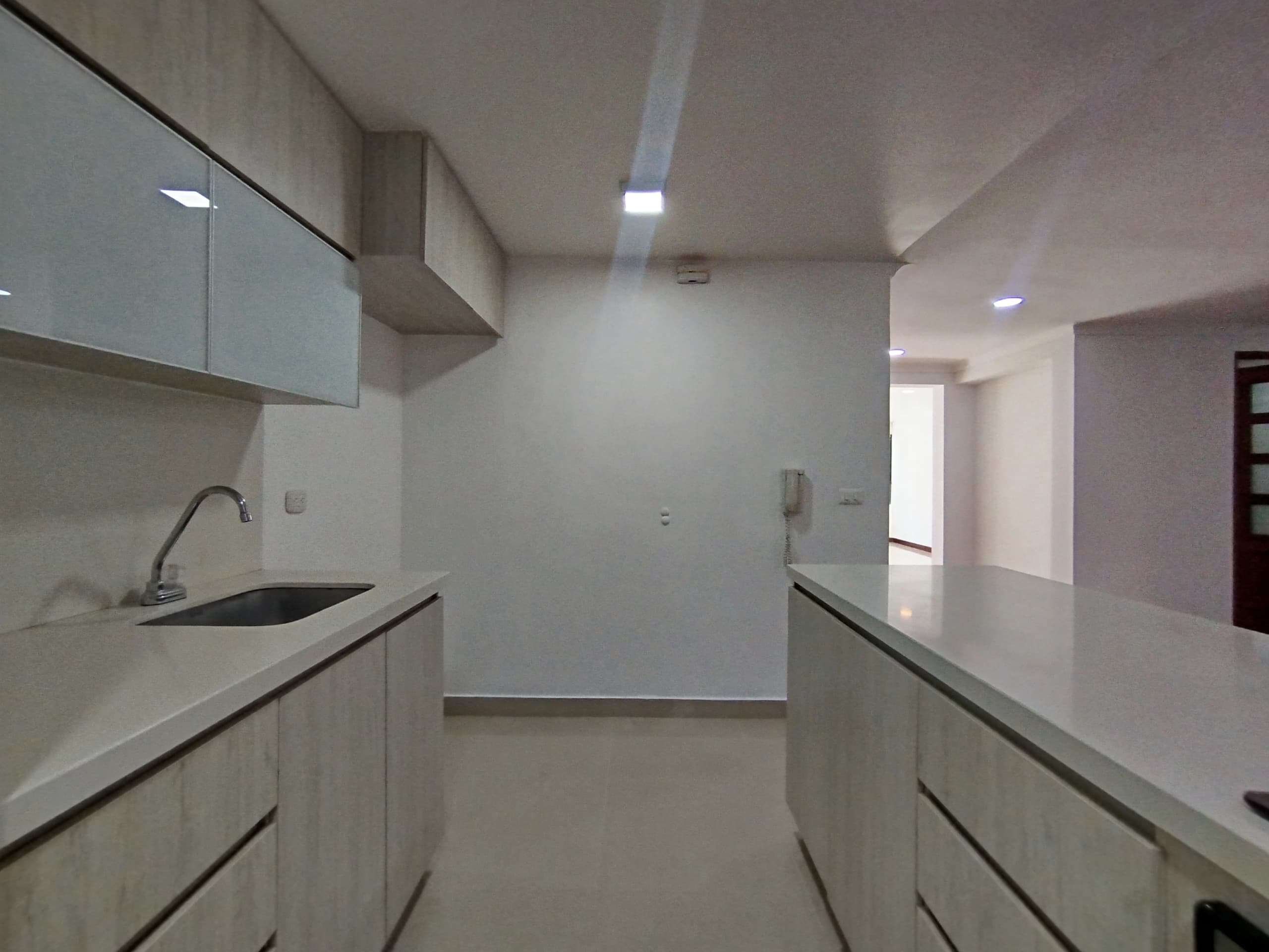 Apartamento en arriendo en La Tomatera, Poblado, Medellín — foto 2 de 20
