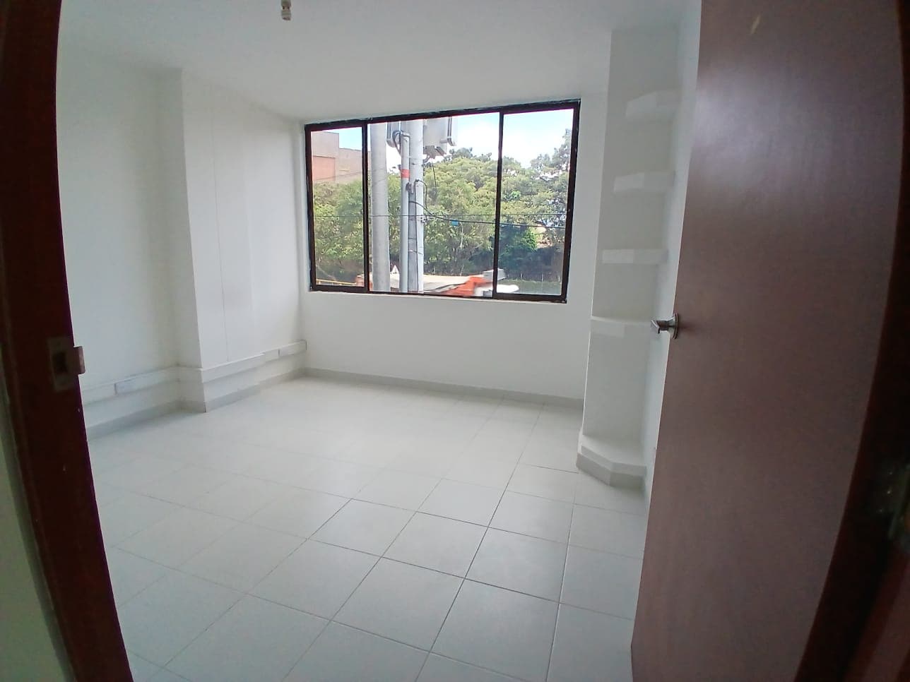 Oficina en arriendo en Bolivariana, Laureles, Medellín — foto 1 de 12