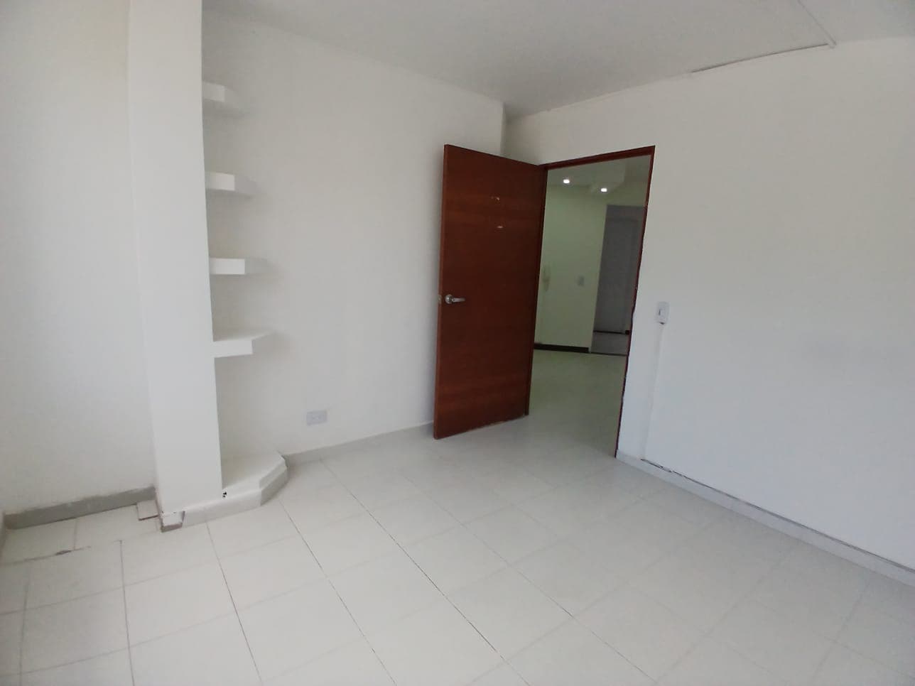 Oficina en arriendo en Bolivariana, Laureles, Medellín — foto 5 de 12