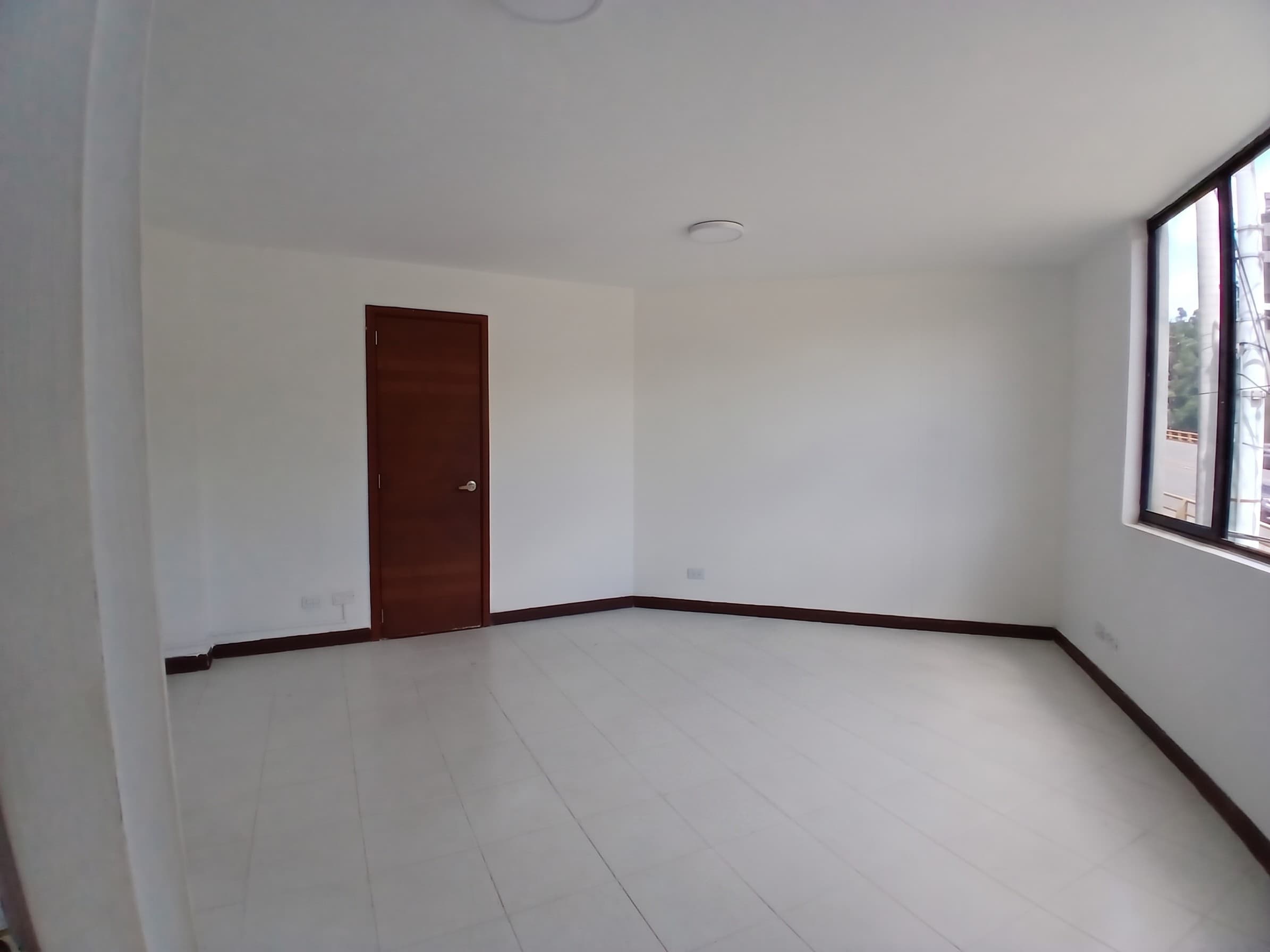Oficina en arriendo en Bolivariana, Laureles, Medellín — foto 3 de 12