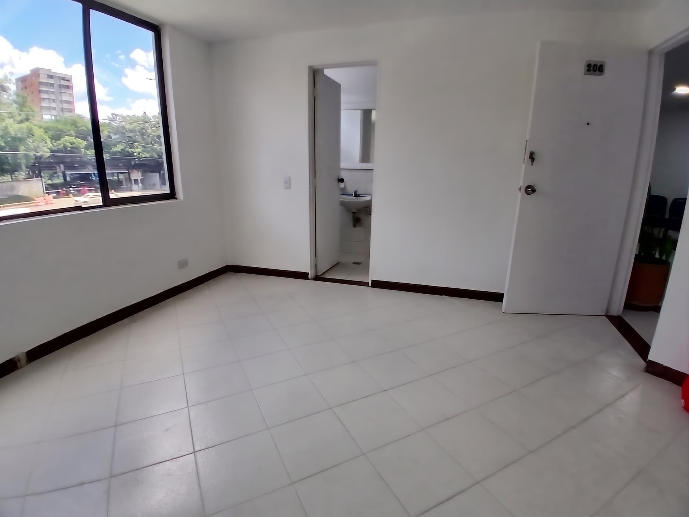 Oficina en arriendo en Bolivariana, Laureles, Medellín — foto 4 de 12