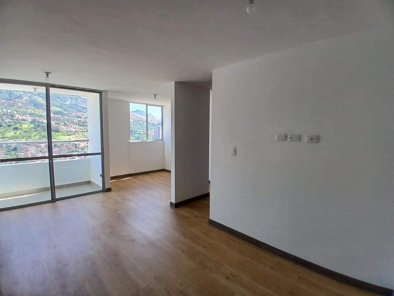 Apartamento en arriendo en Calasanz Parte Alta, La America, Medellín — foto 2 de 15