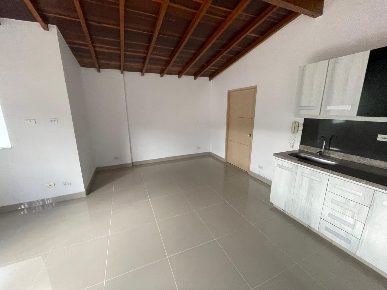 Apartaestudio en arriendo en La Gloria, Belen, Medellín — foto 2 de 11