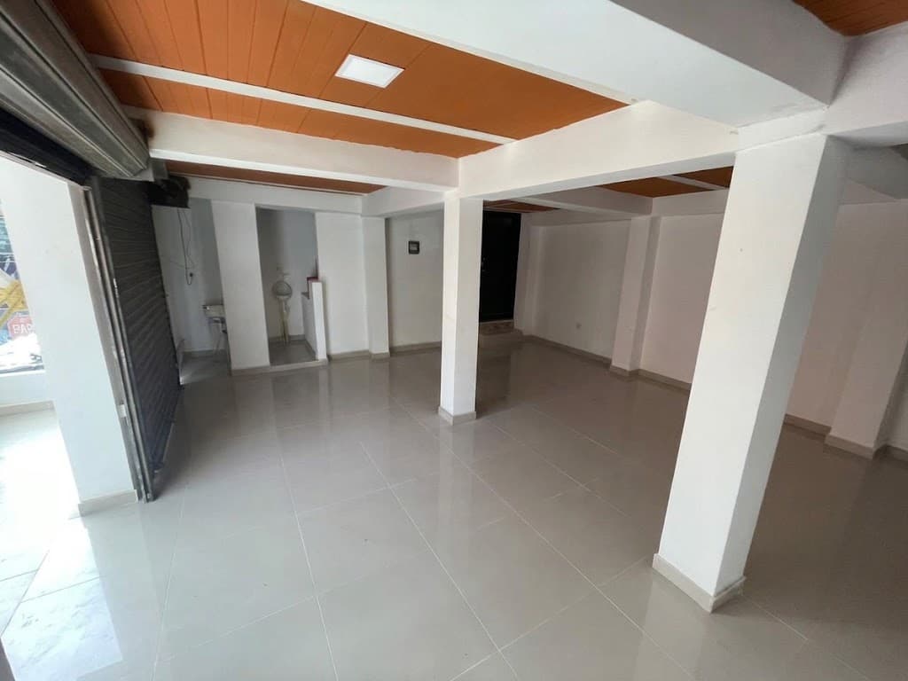 Local en arriendo en El Salvador, Centro, Medellín — foto 5 de 12