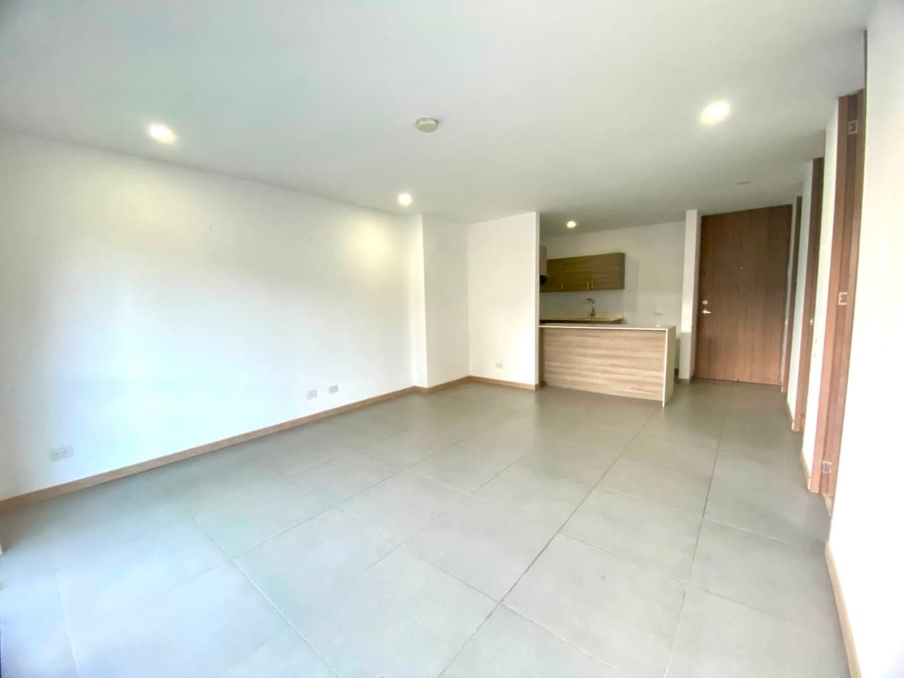 Apartamento en arriendo en Loma Del Escobero, Envigado — foto 2 de 15