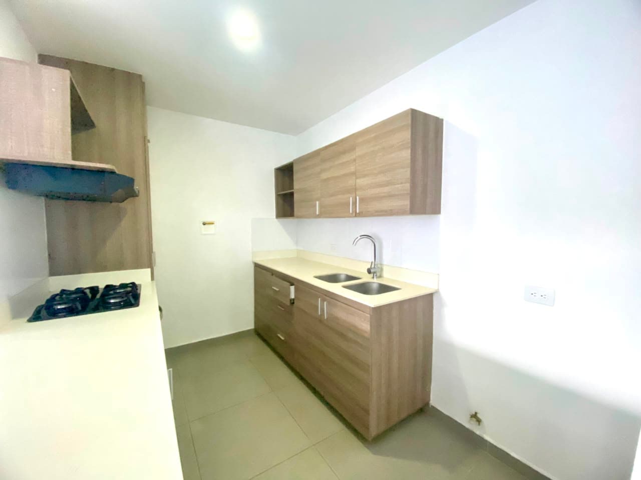 Apartamento en arriendo en Loma Del Escobero, Envigado — foto 5 de 15