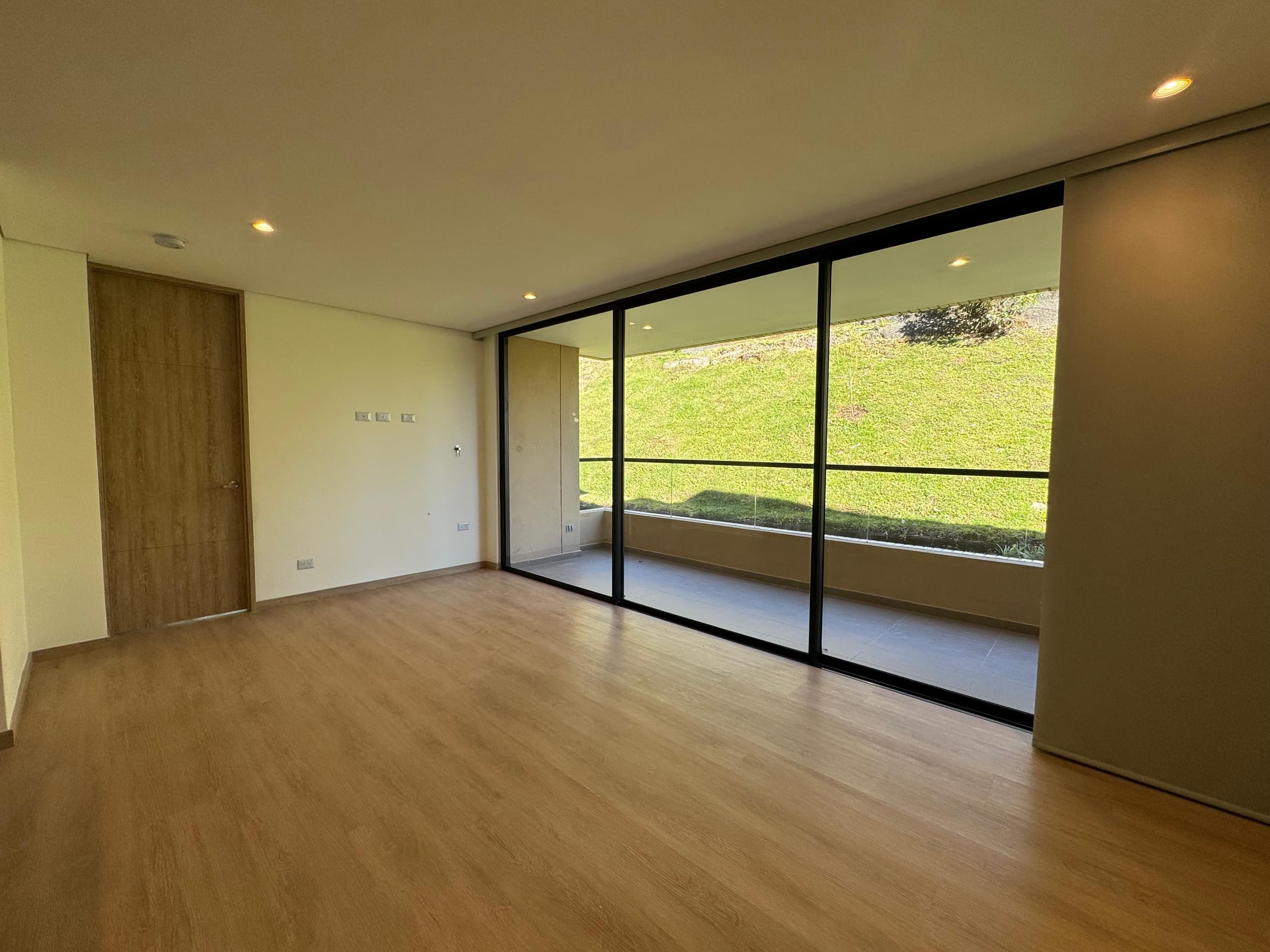 Apartamento en arriendo en Retiro — foto 3 de 17