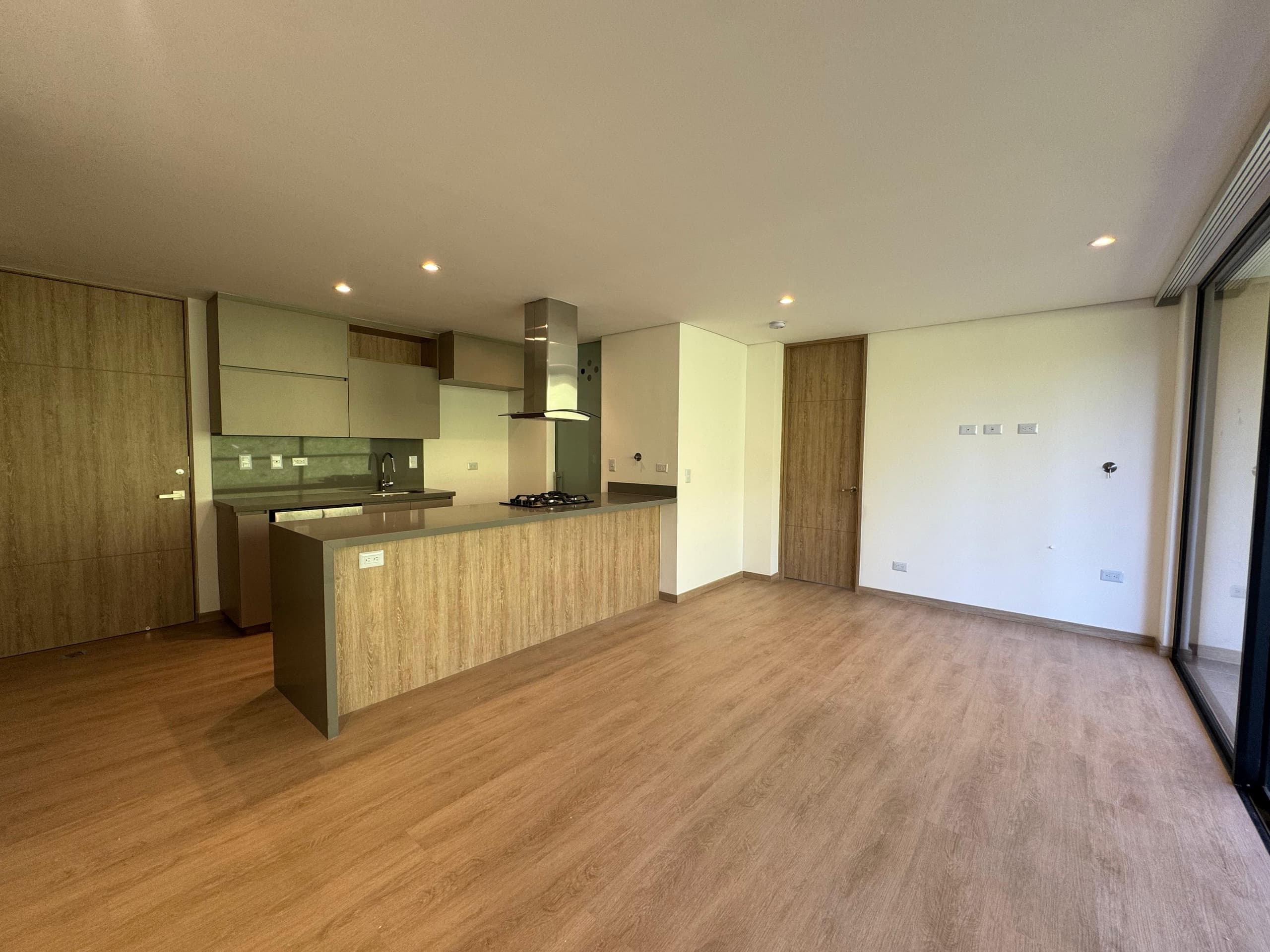 Apartamento en arriendo en Retiro — foto 4 de 17