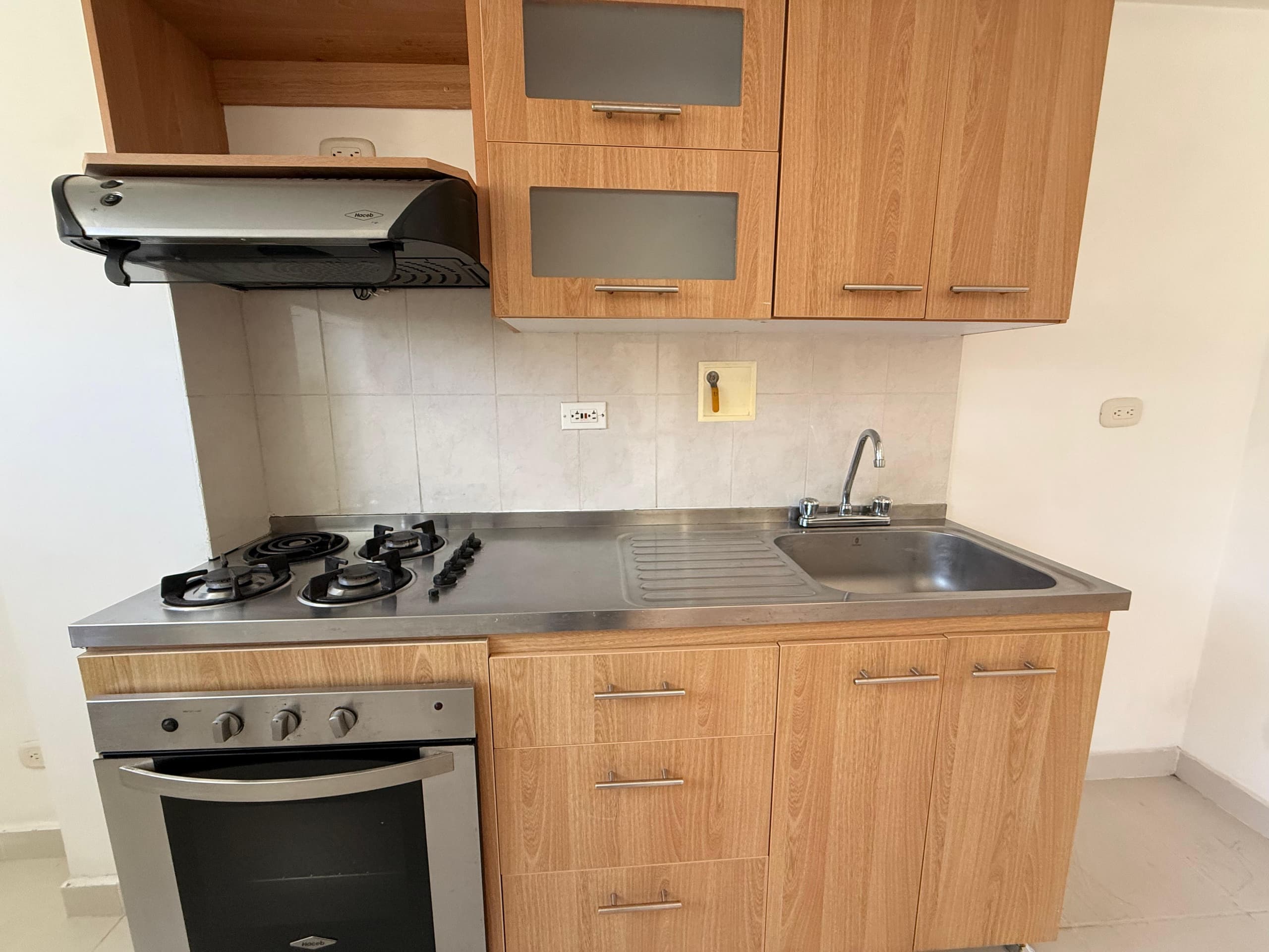 Apartaestudio en arriendo en San Antonio De Pereira, Rionegro — foto 1 de 13
