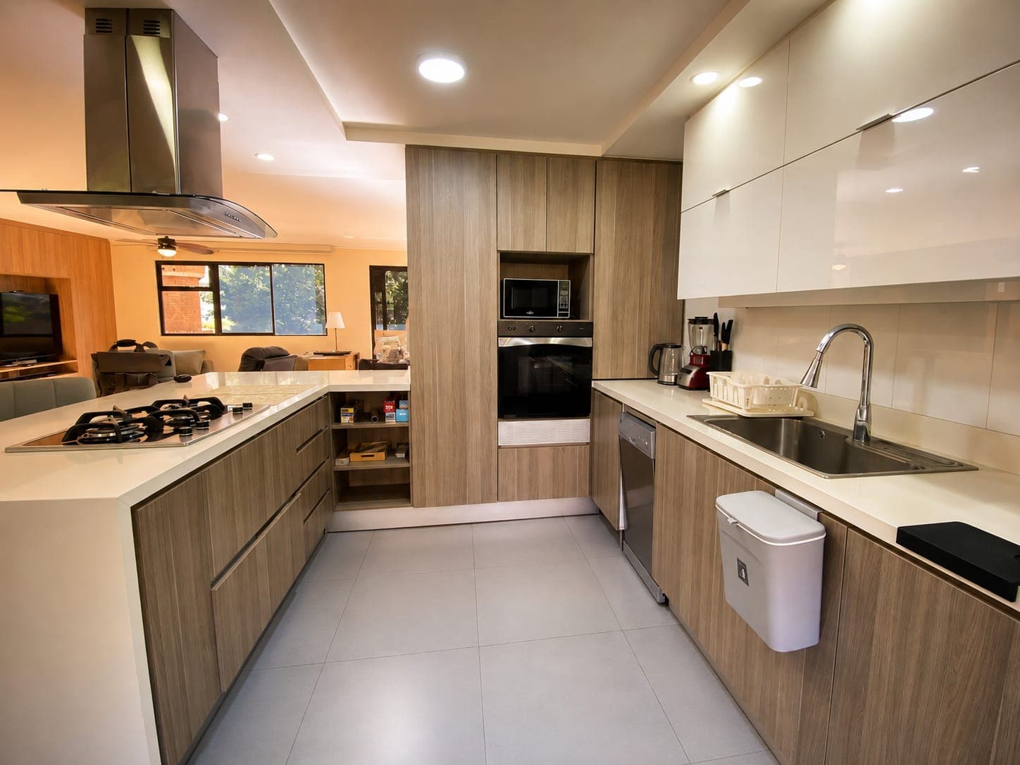Apartamento en arriendo en Castropol, Poblado, Medellín — foto 1 de 20