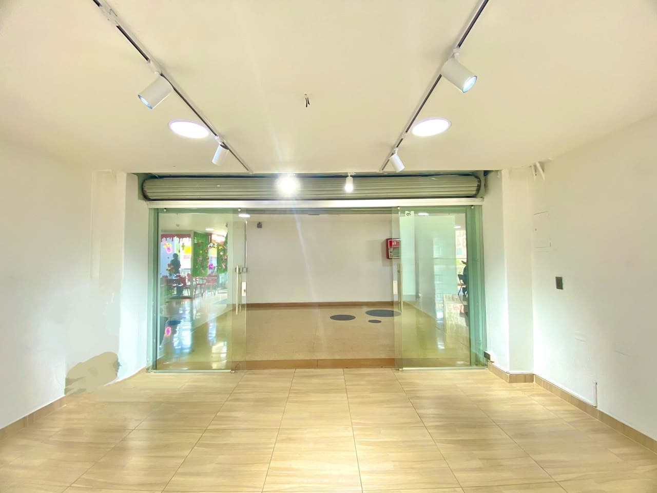 Local en arriendo en La Candelaria, Centro, Medellín — foto 4 de 12