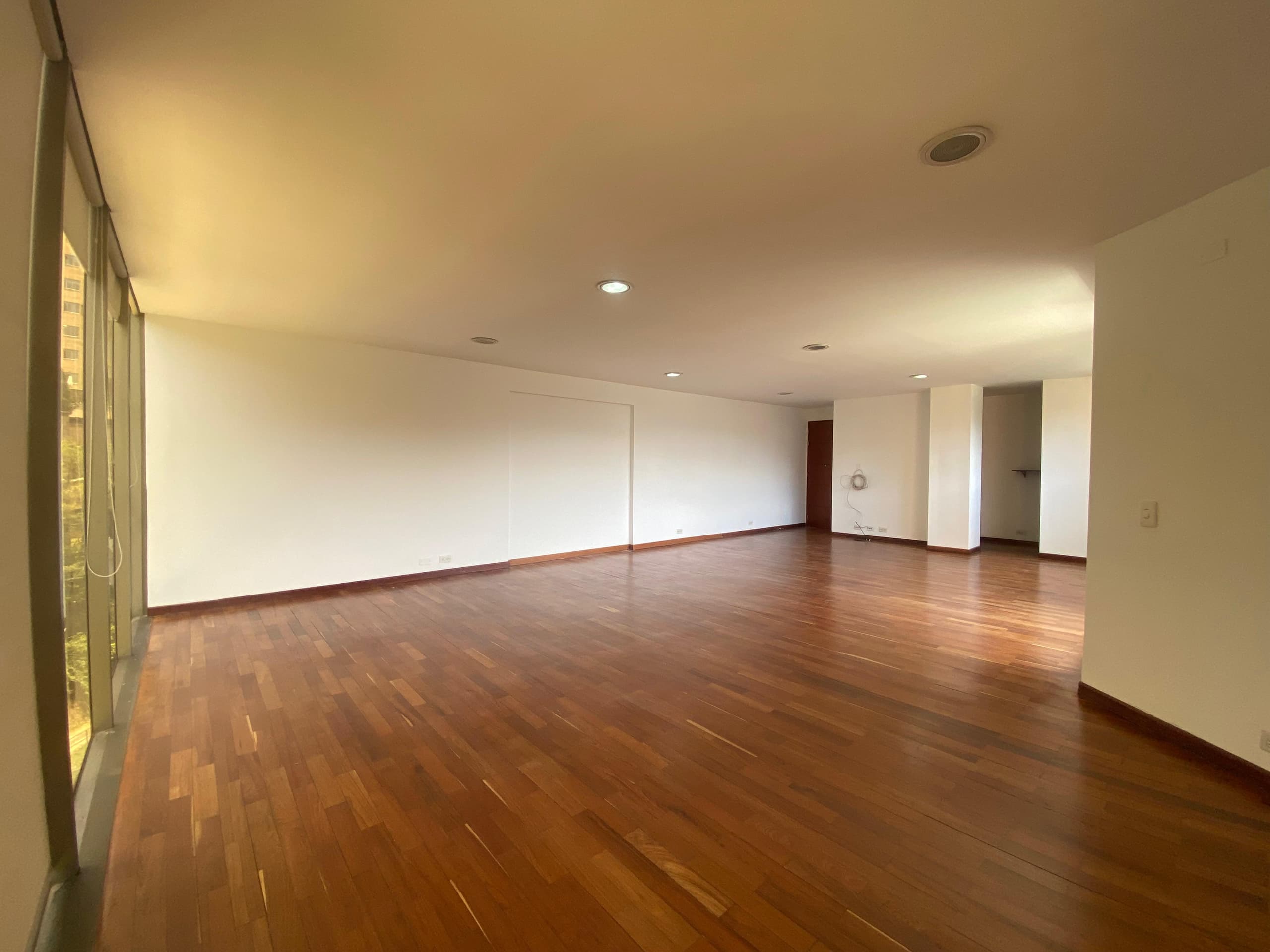 Oficina en arriendo en Transversal Inferior, Poblado, Medellín — foto 5 de 13