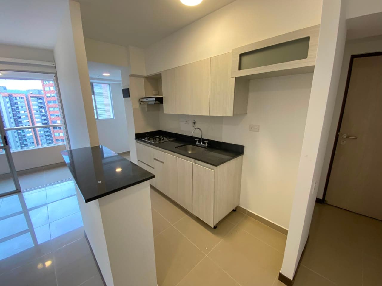 Apartamento en arriendo en La Florida, Sabaneta — foto 1 de 20