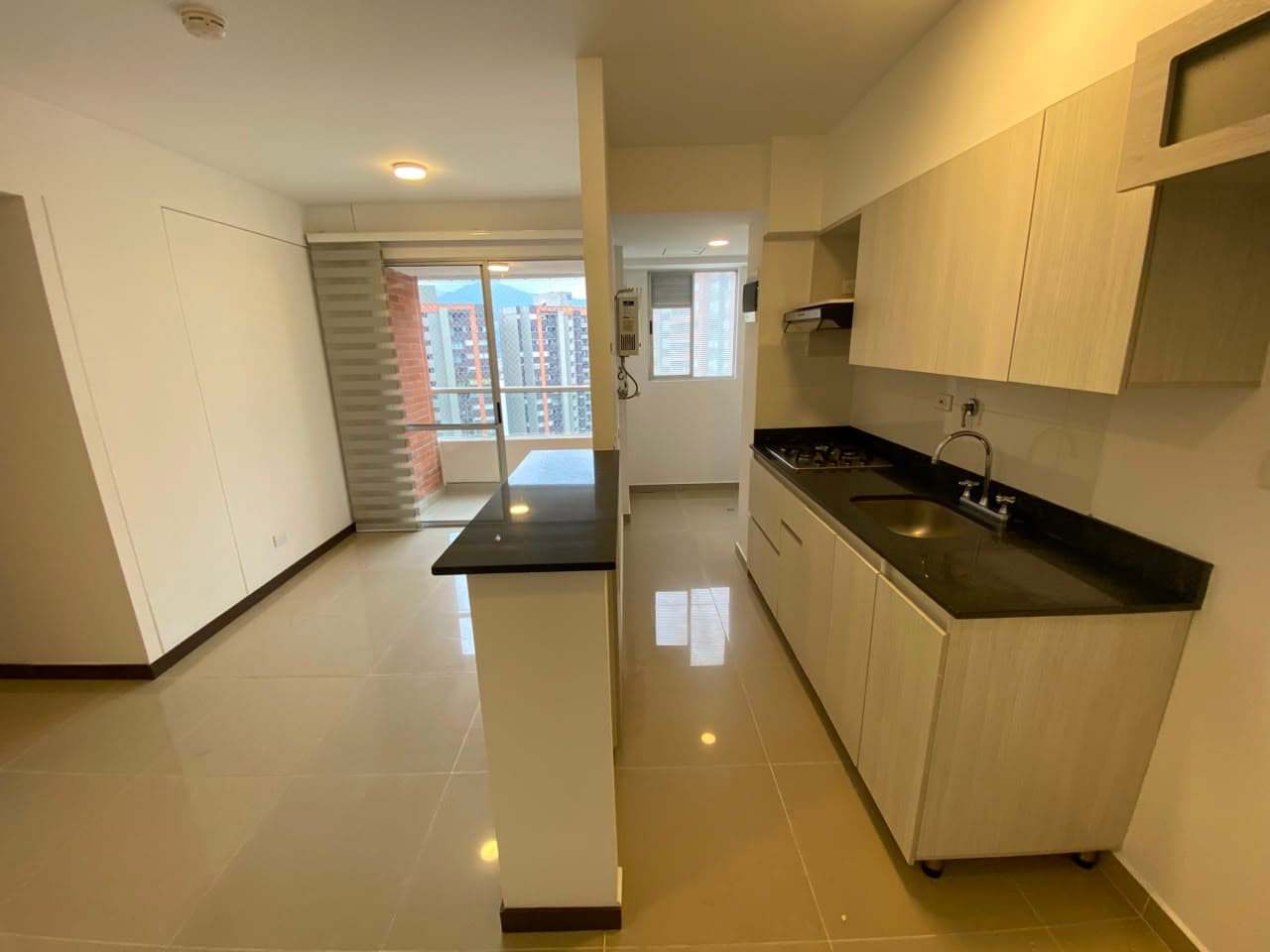 Apartamento en arriendo en La Florida, Sabaneta — foto 2 de 20