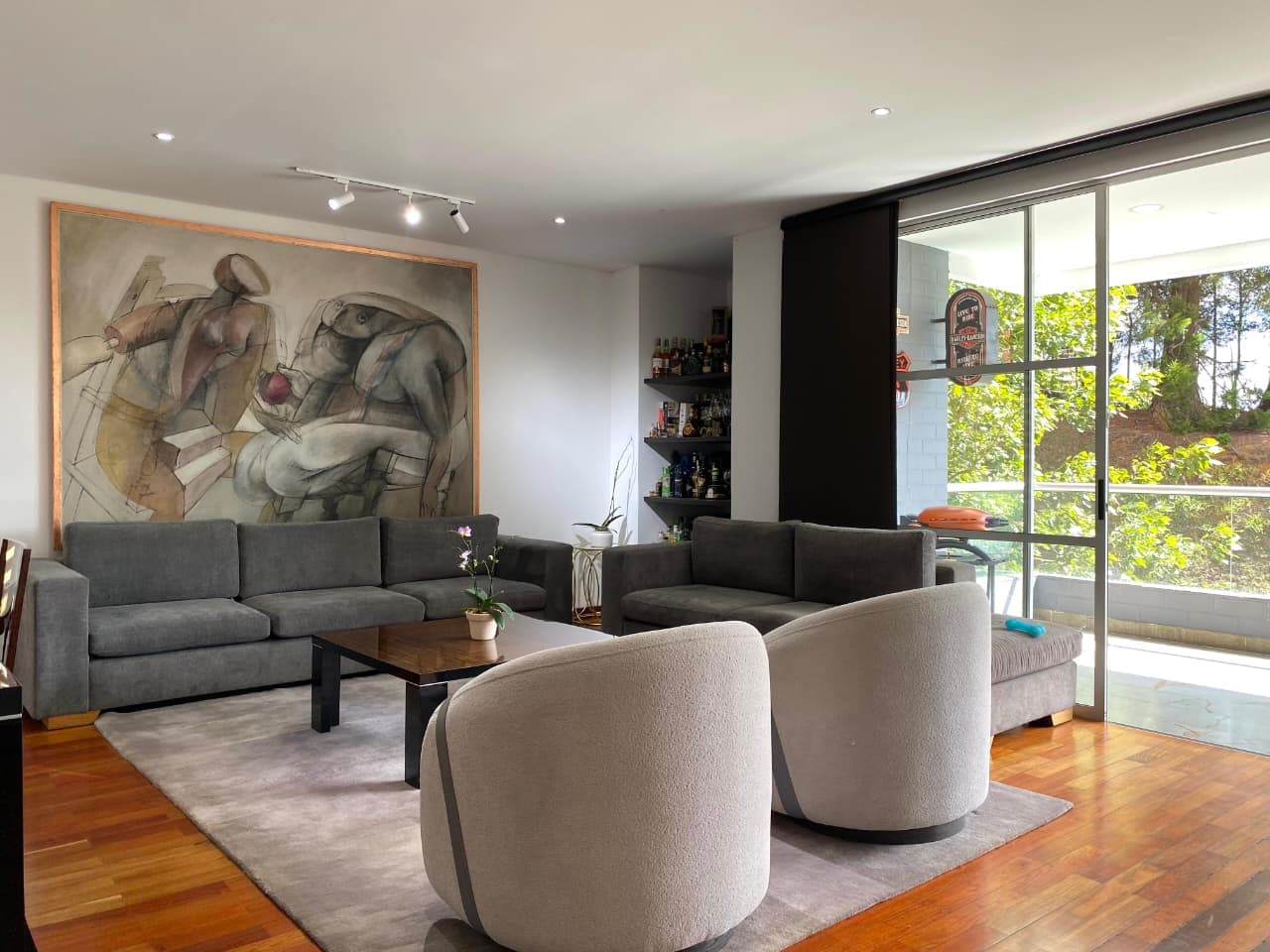 Apartamento en arriendo en La Calera, Poblado, Medellín — foto 3 de 20