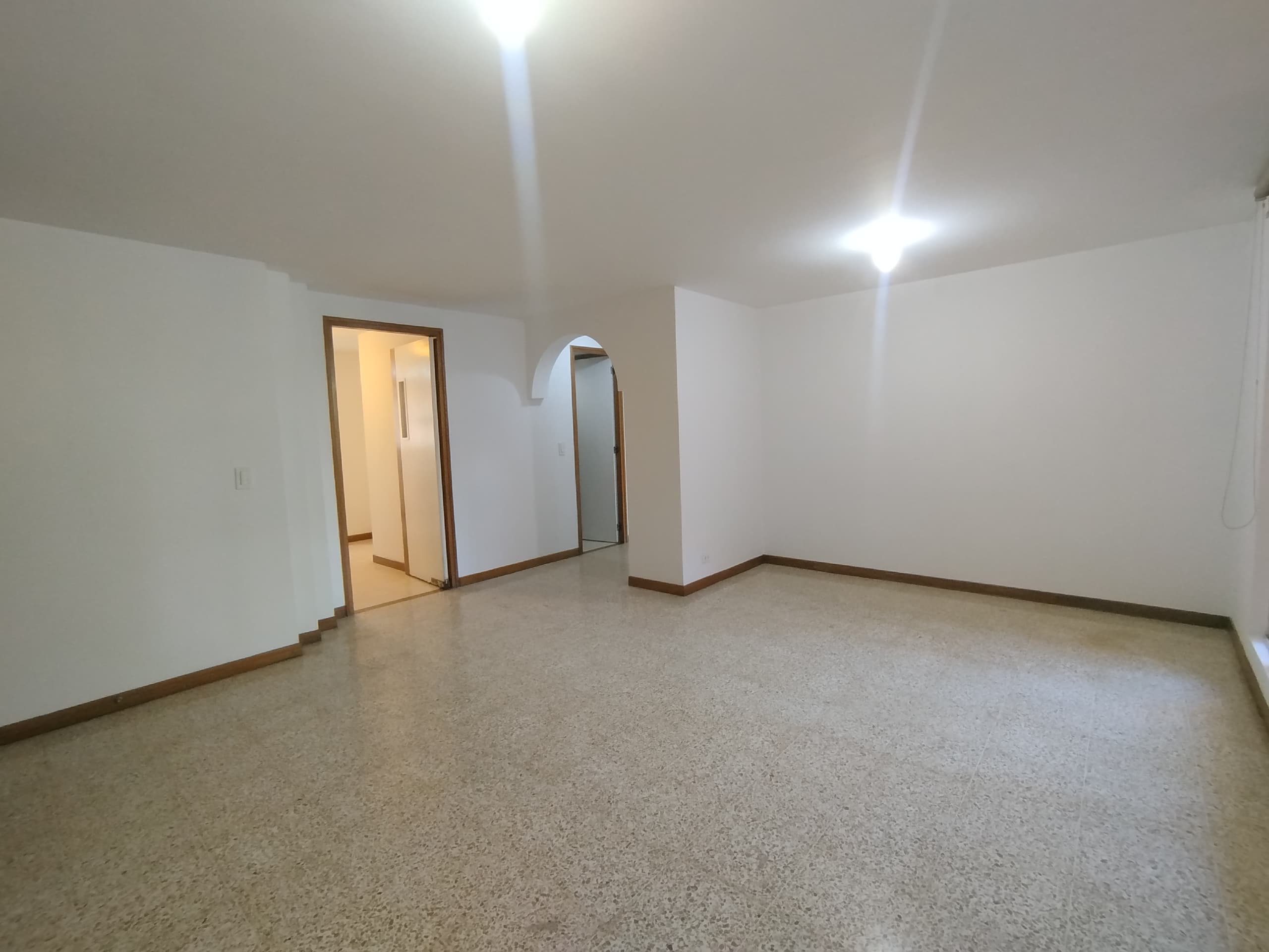 Apartamento en arriendo en Castropol, Poblado, Medellín — foto 2 de 20