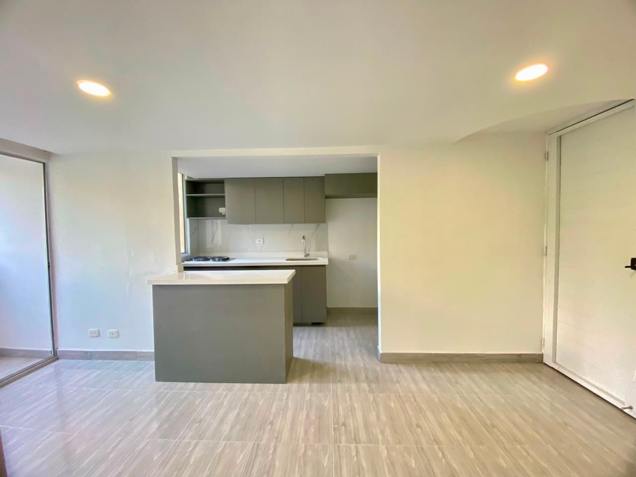 Apartamento en arriendo en Loma De Los Bernal, Belen, Medellín — foto 4 de 16