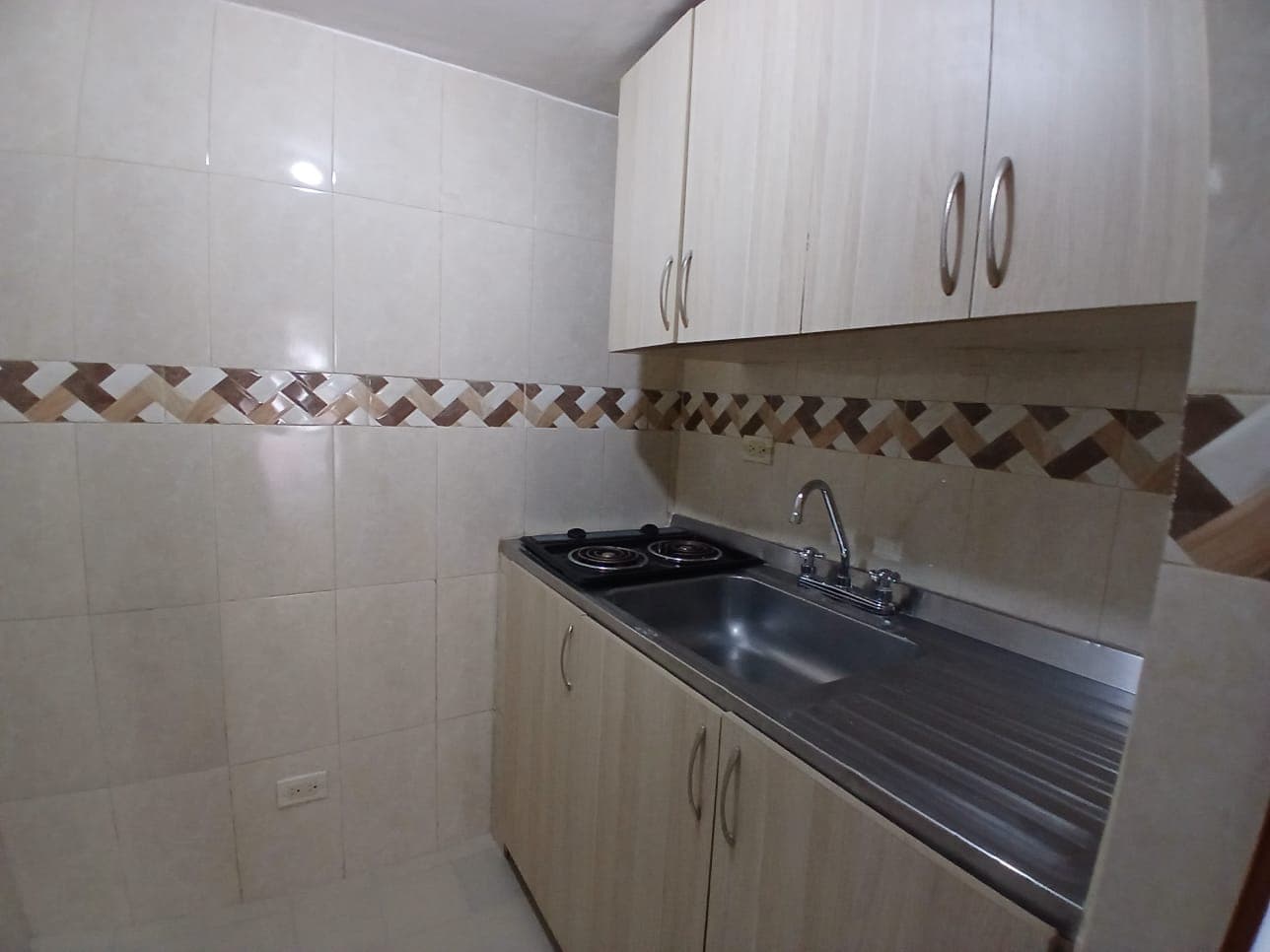 Apartaestudio en arriendo en Simón Bolívar, La America, Medellín — foto 1 de 11