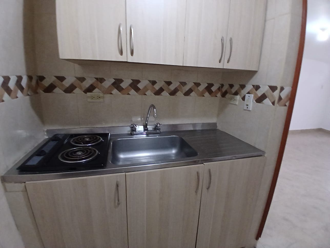 Apartaestudio en arriendo en Simón Bolívar, La America, Medellín — foto 2 de 11