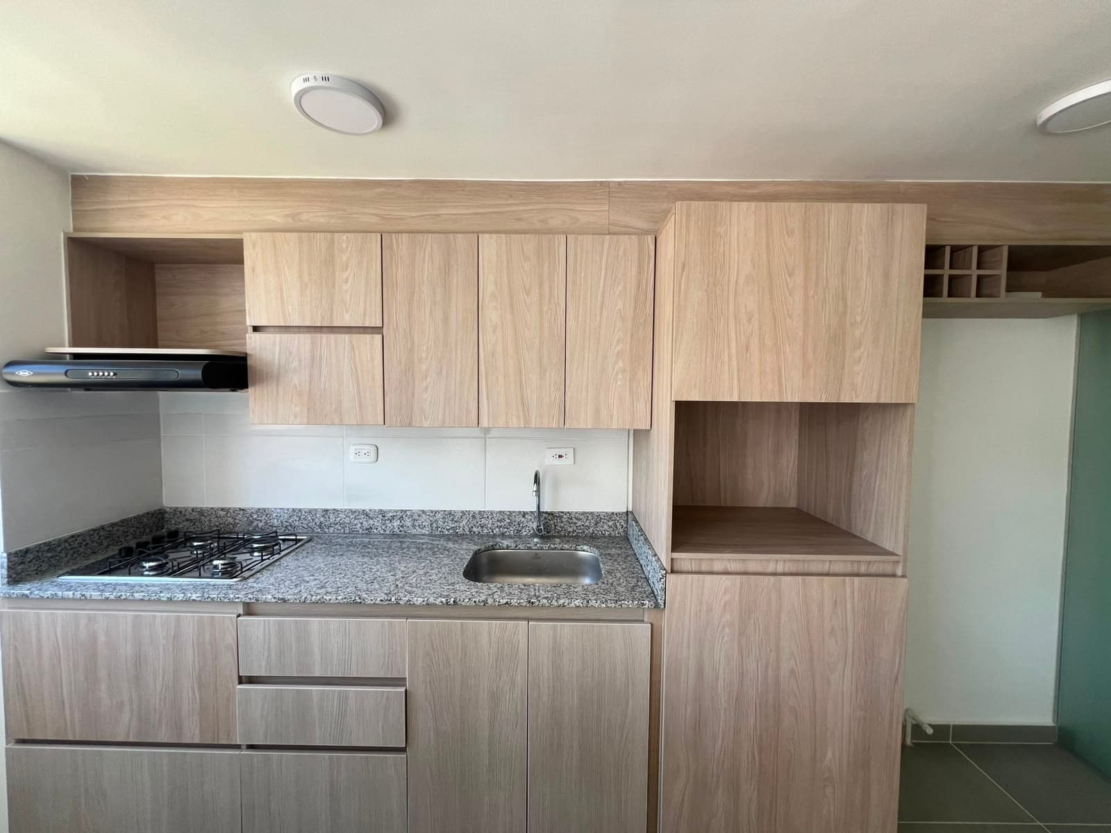 Apartamento en arriendo en Calasanz Parte Alta, La America, Medellín — foto 1 de 17