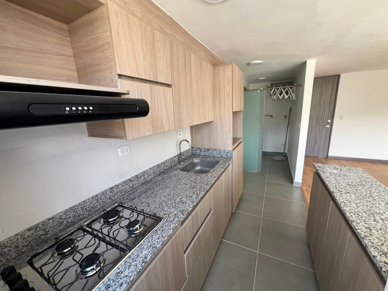 Apartamento en arriendo en Calasanz Parte Alta, La America, Medellín — foto 3 de 17