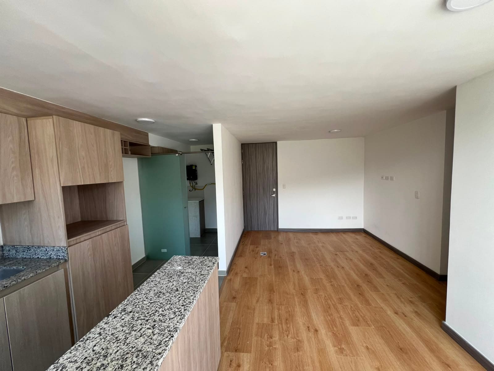 Apartamento en arriendo en Calasanz Parte Alta, La America, Medellín — foto 4 de 17