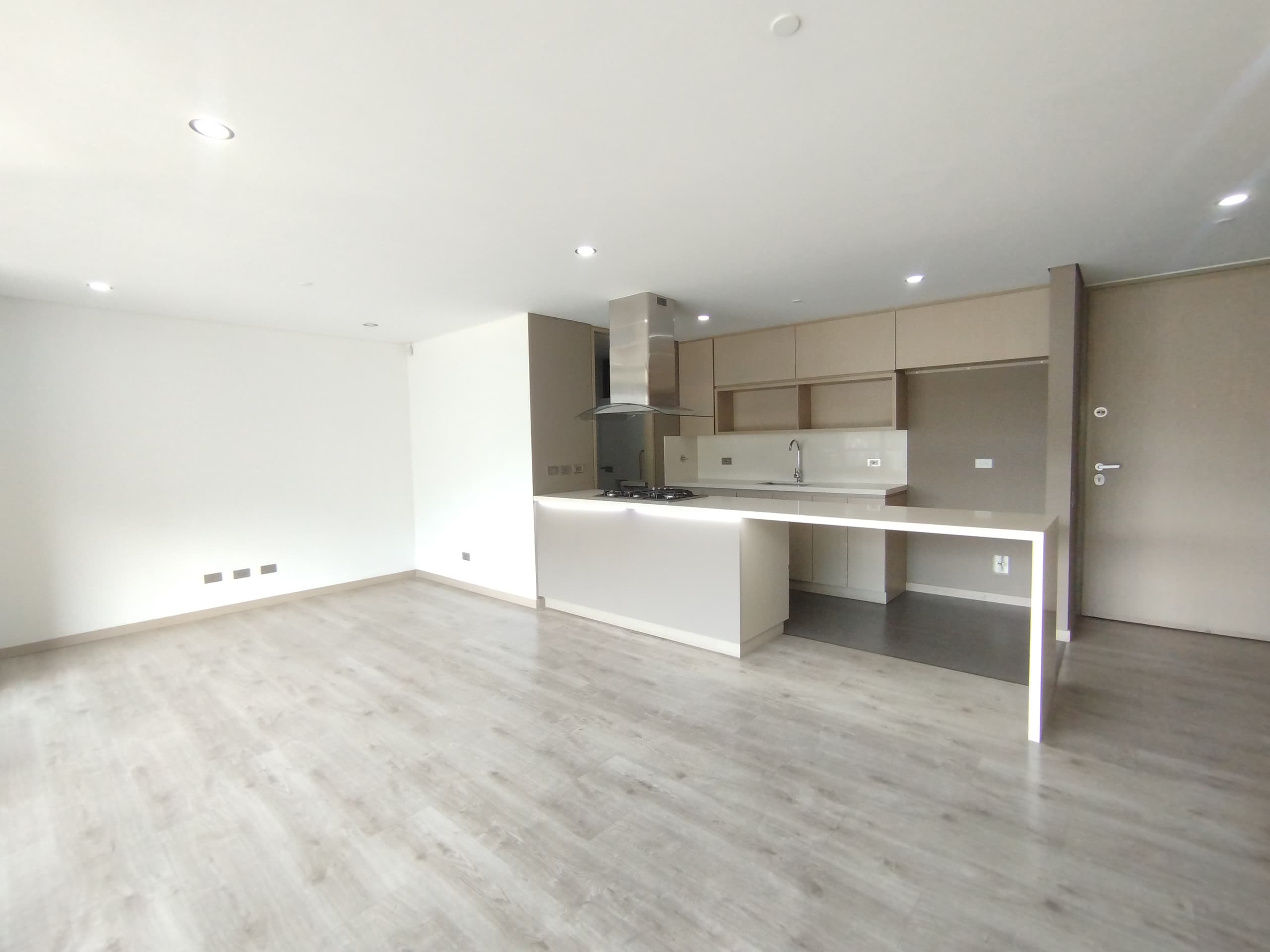 Apartamento en arriendo en Las Palmas M, Poblado, Medellín — foto 2 de 20