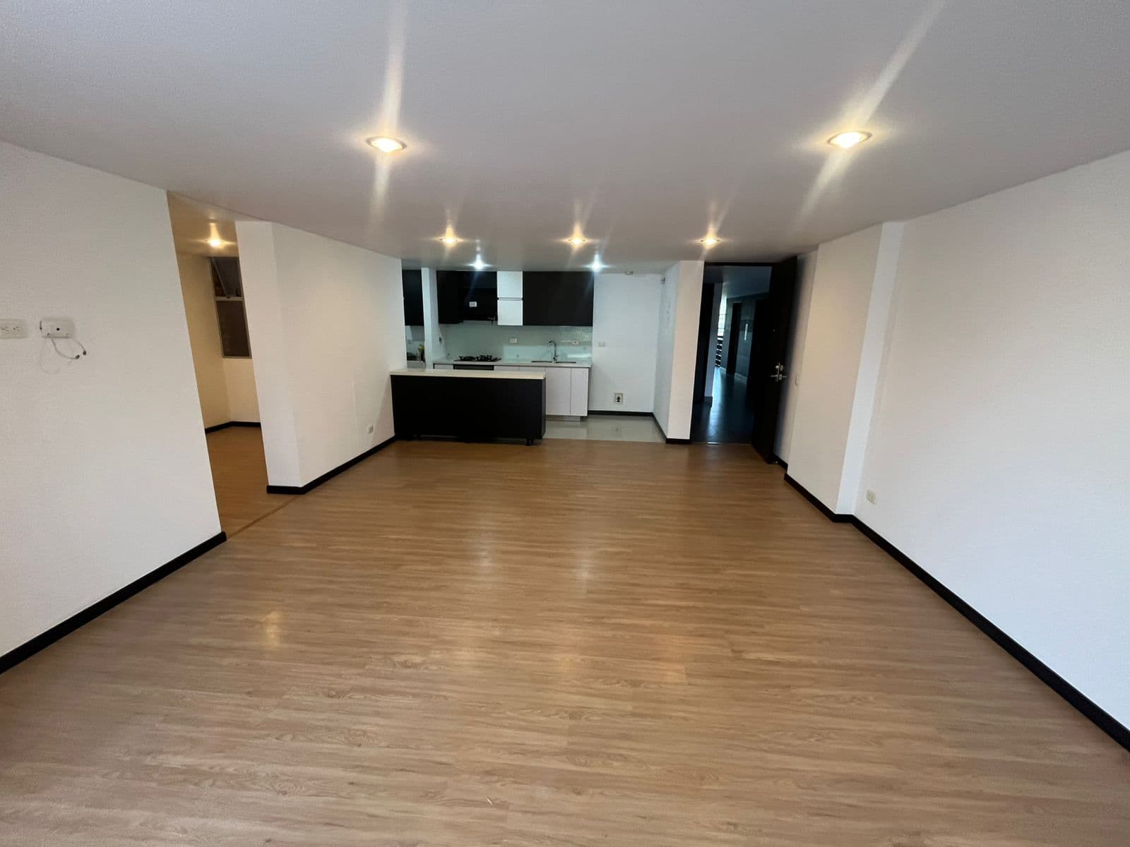 Apartamento en arriendo en Loma De Las Brujas, Envigado — foto 2 de 17
