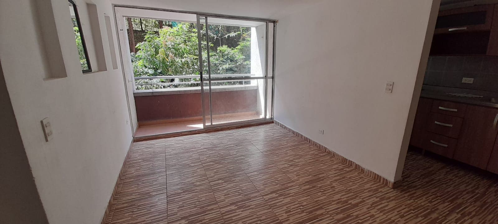 Apartamento en arriendo en Madera, Bello — foto 4 de 13