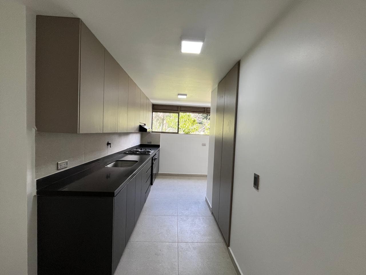 Apartamento en arriendo en Castropol, Poblado, Medellín — foto 2 de 20
