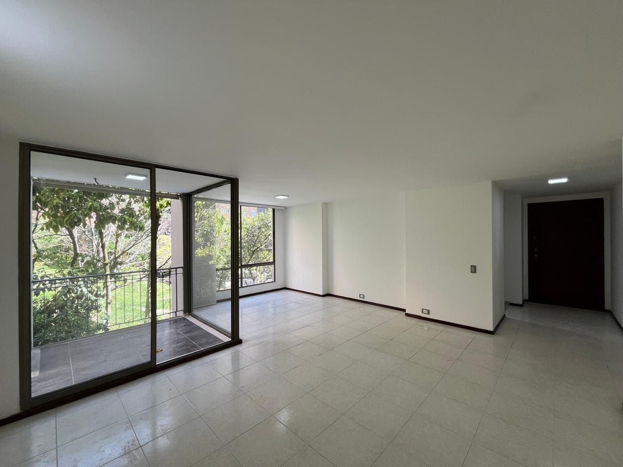 Apartamento en arriendo en Castropol, Poblado, Medellín — foto 5 de 20