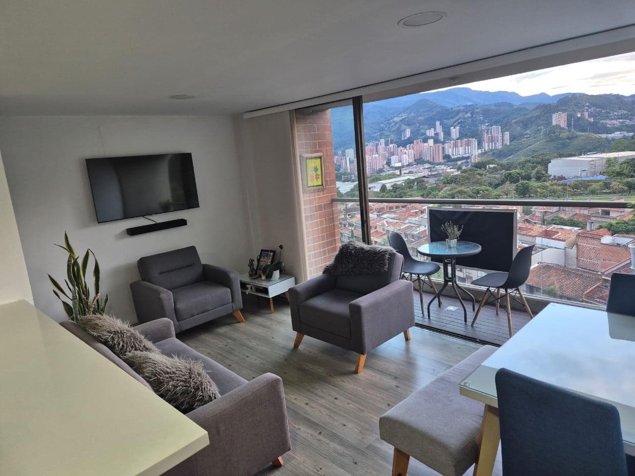 Apartamento en arriendo en Suramérica, Itagui — foto 3 de 15