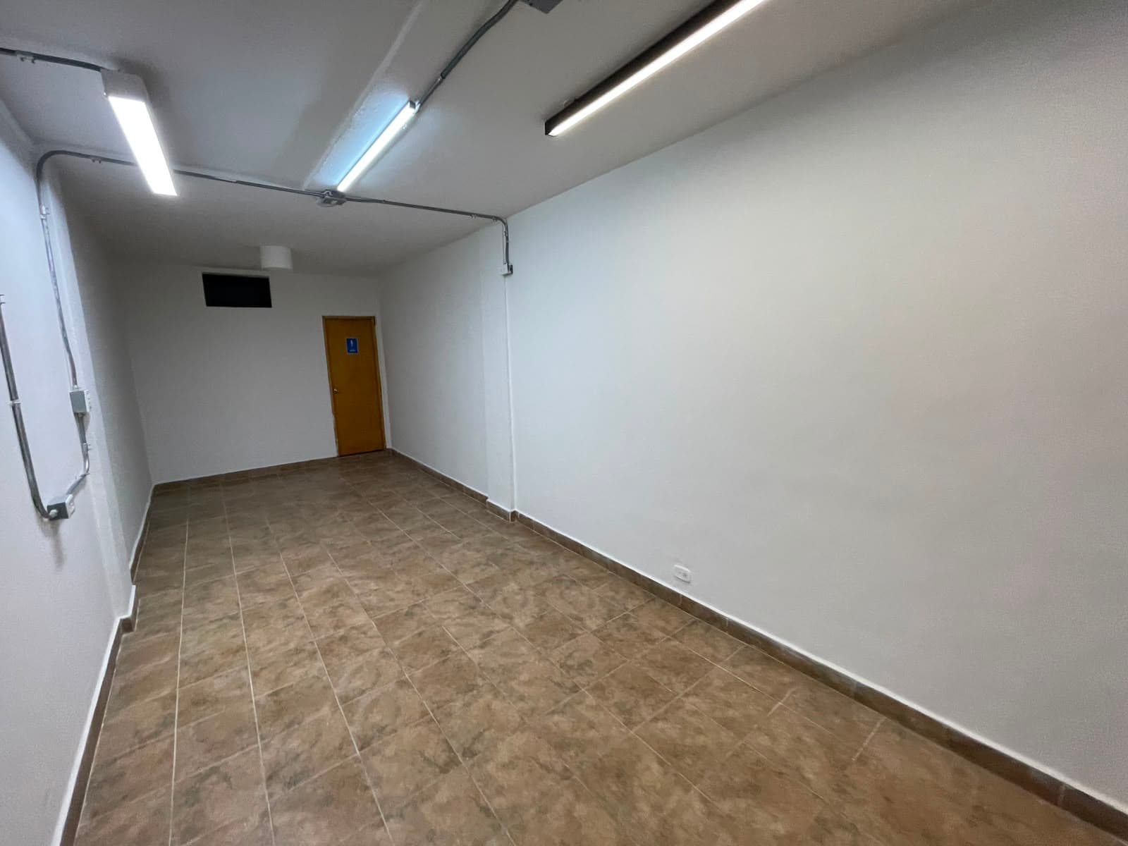 Local en arriendo en Belen, Medellín — foto 3 de 12