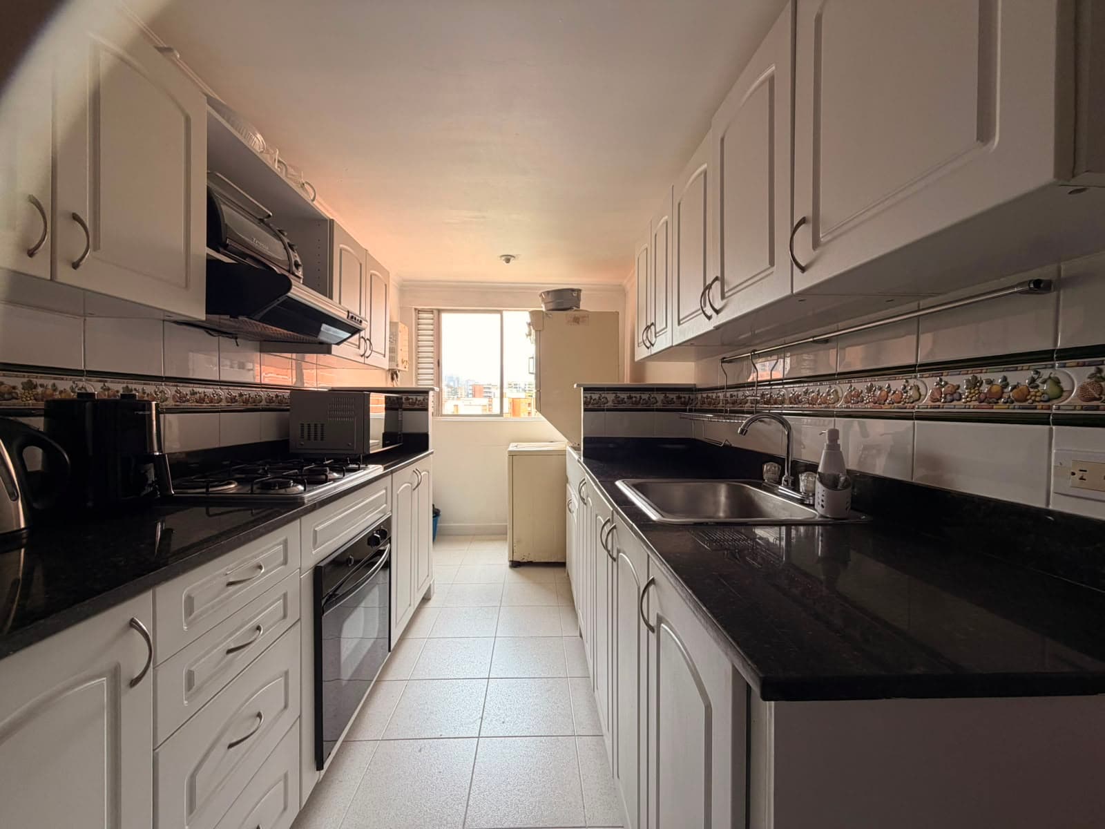 Apartamento en arriendo en Castropol, Poblado, Medellín — foto 5 de 18