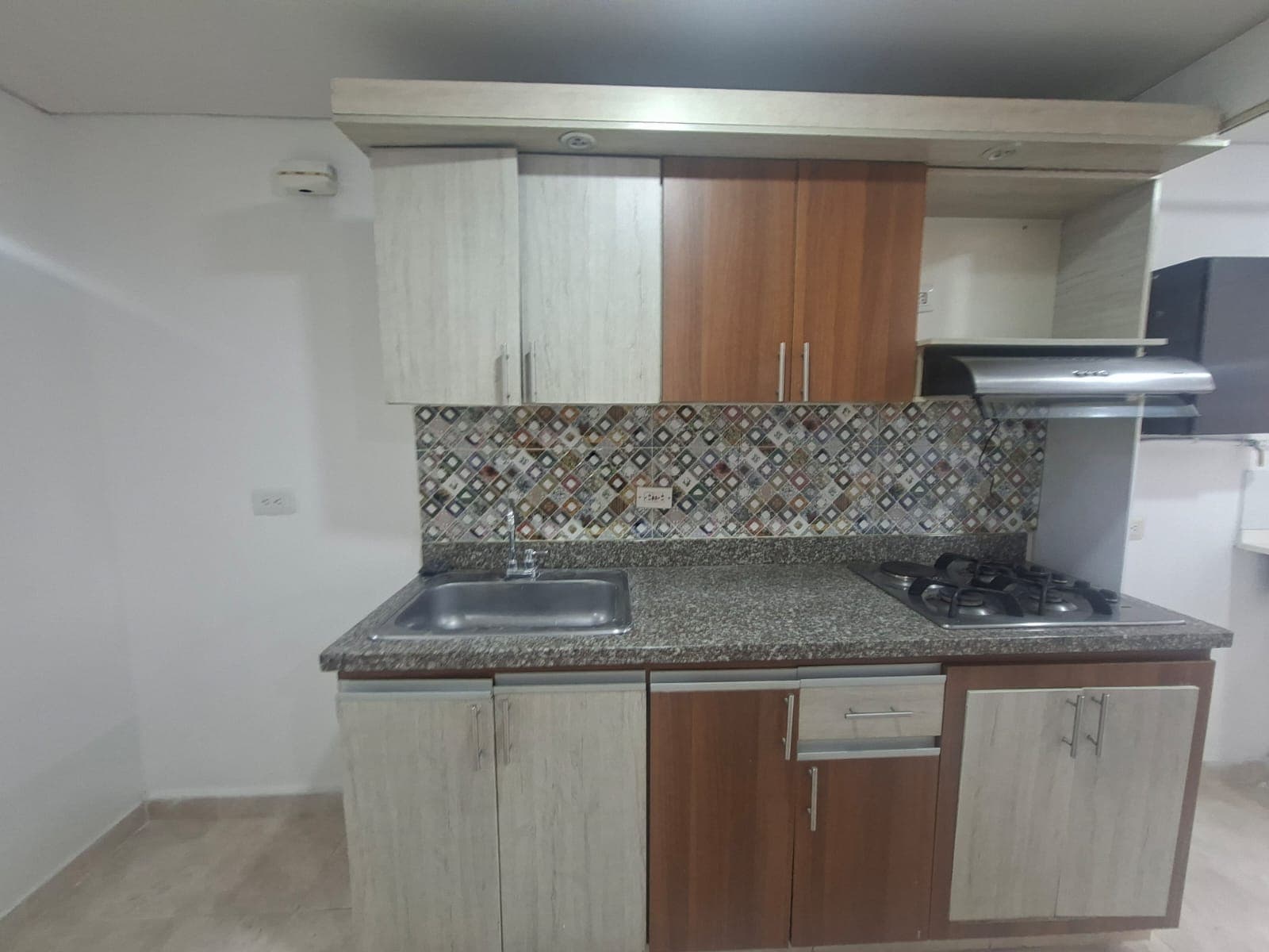 Apartamento en arriendo en La Ferreria, La Estrella — foto 1 de 15