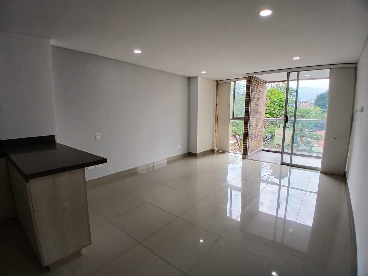 Apartamento en arriendo en Calasanz, La America, Medellín — foto 2 de 17