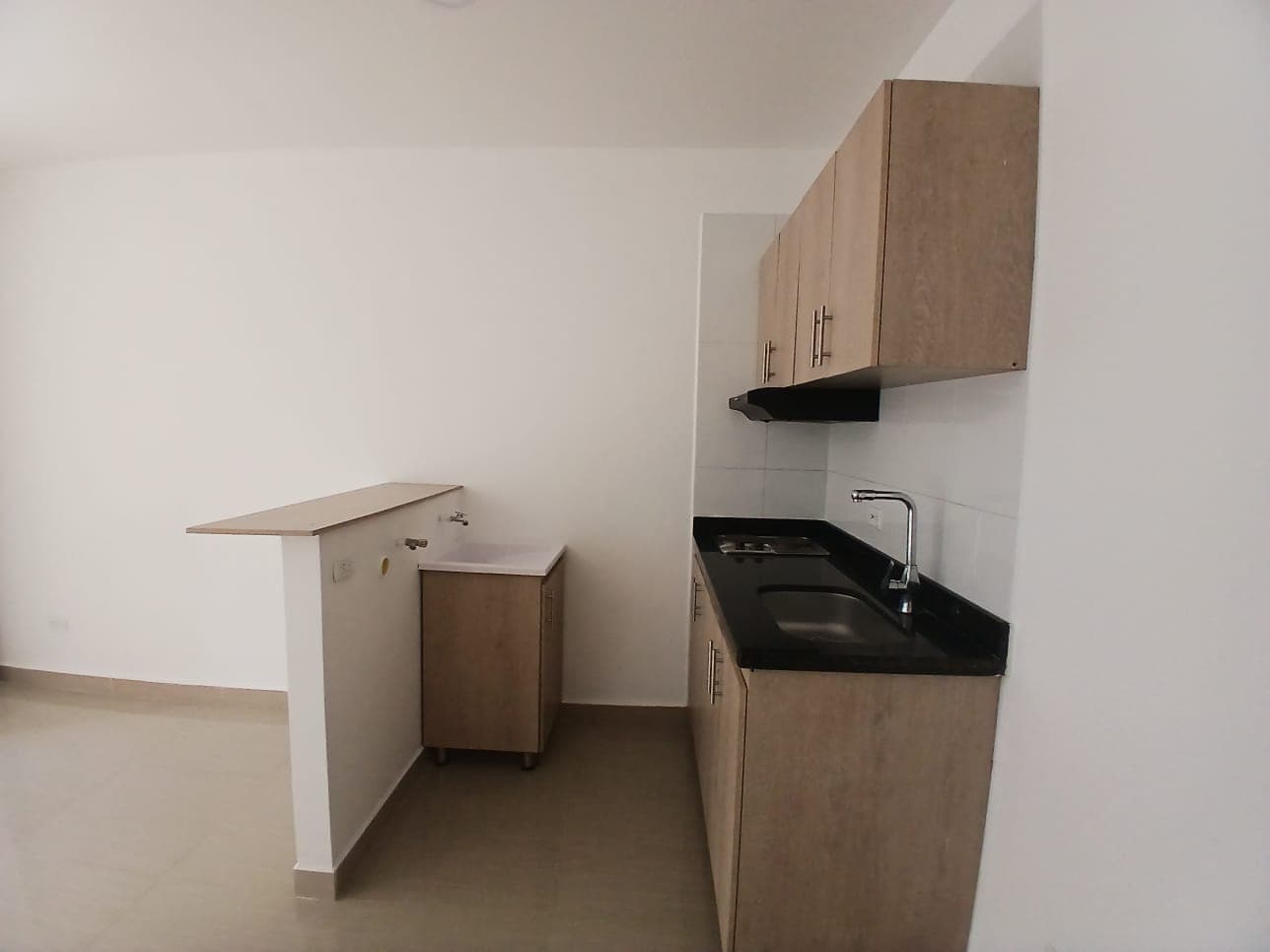 Apartaestudio en arriendo en Calasanz, La America, Medellín — foto 2 de 12