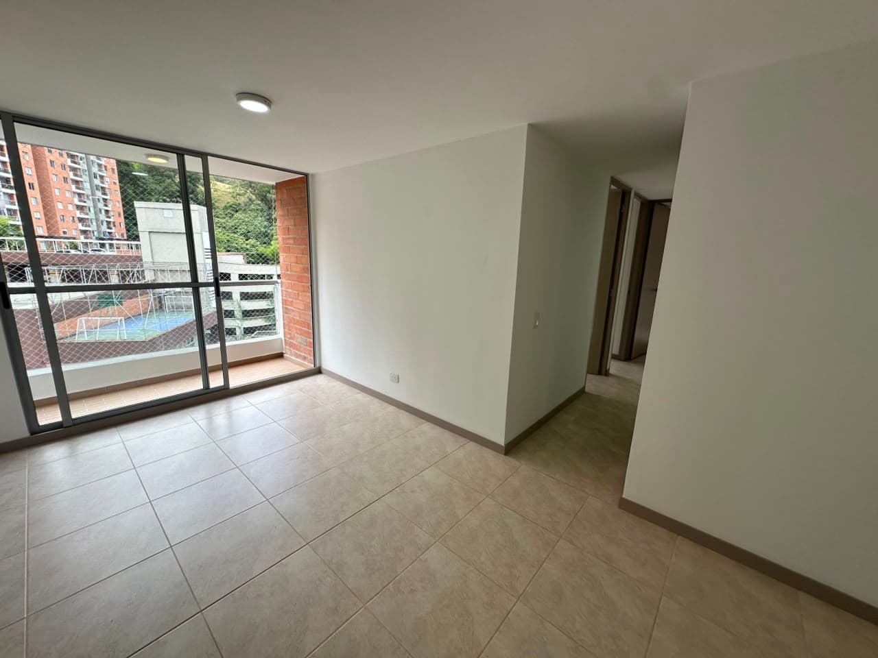 Apartamento en arriendo en La Cuenca, Envigado — foto 2 de 14