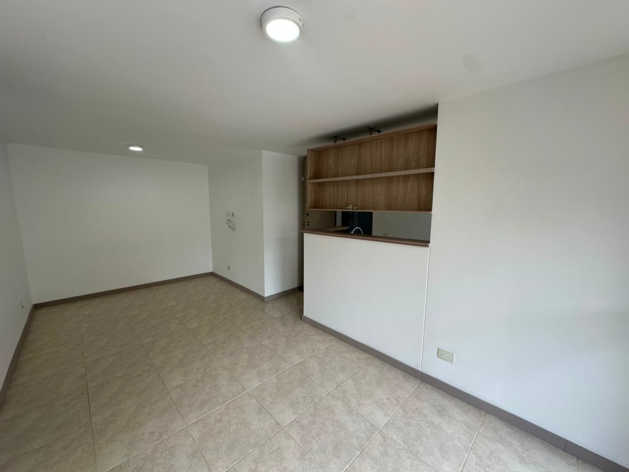 Apartamento en arriendo en La Cuenca, Envigado — foto 4 de 14