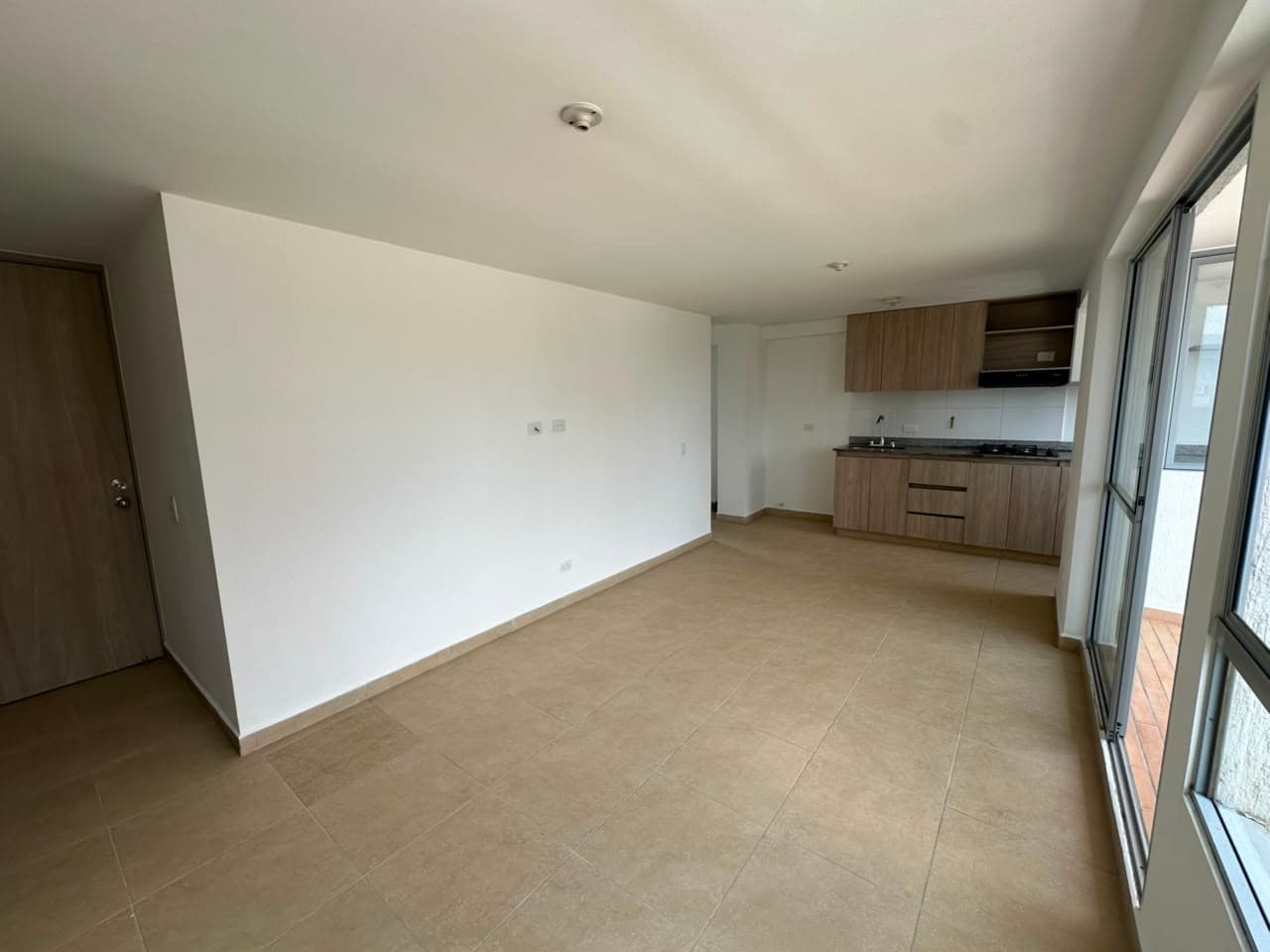 Apartamento en arriendo en La Cuenca, Envigado — foto 3 de 14