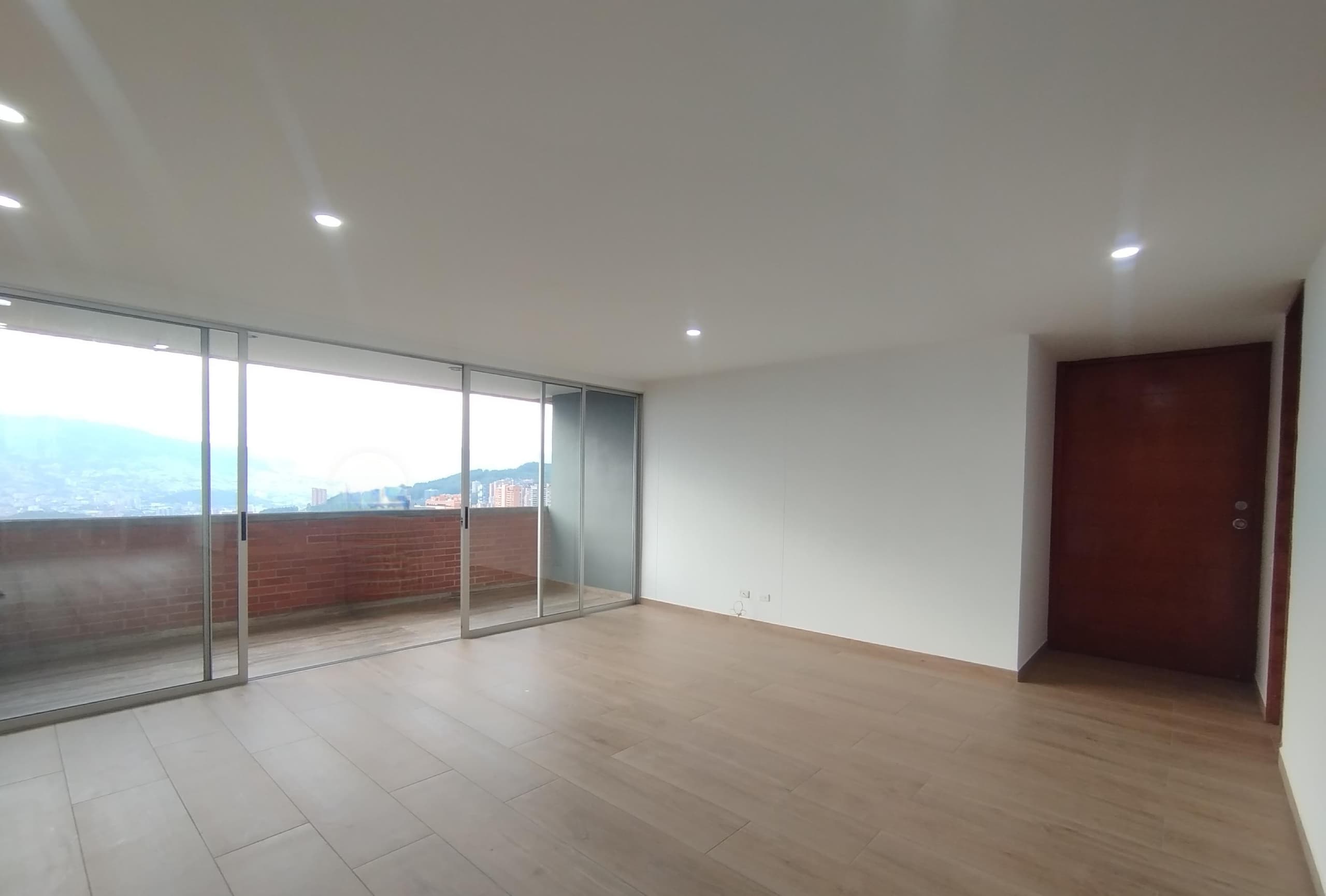Apartamento en arriendo en Transversal Superior, Poblado, Medellín — foto 5 de 20