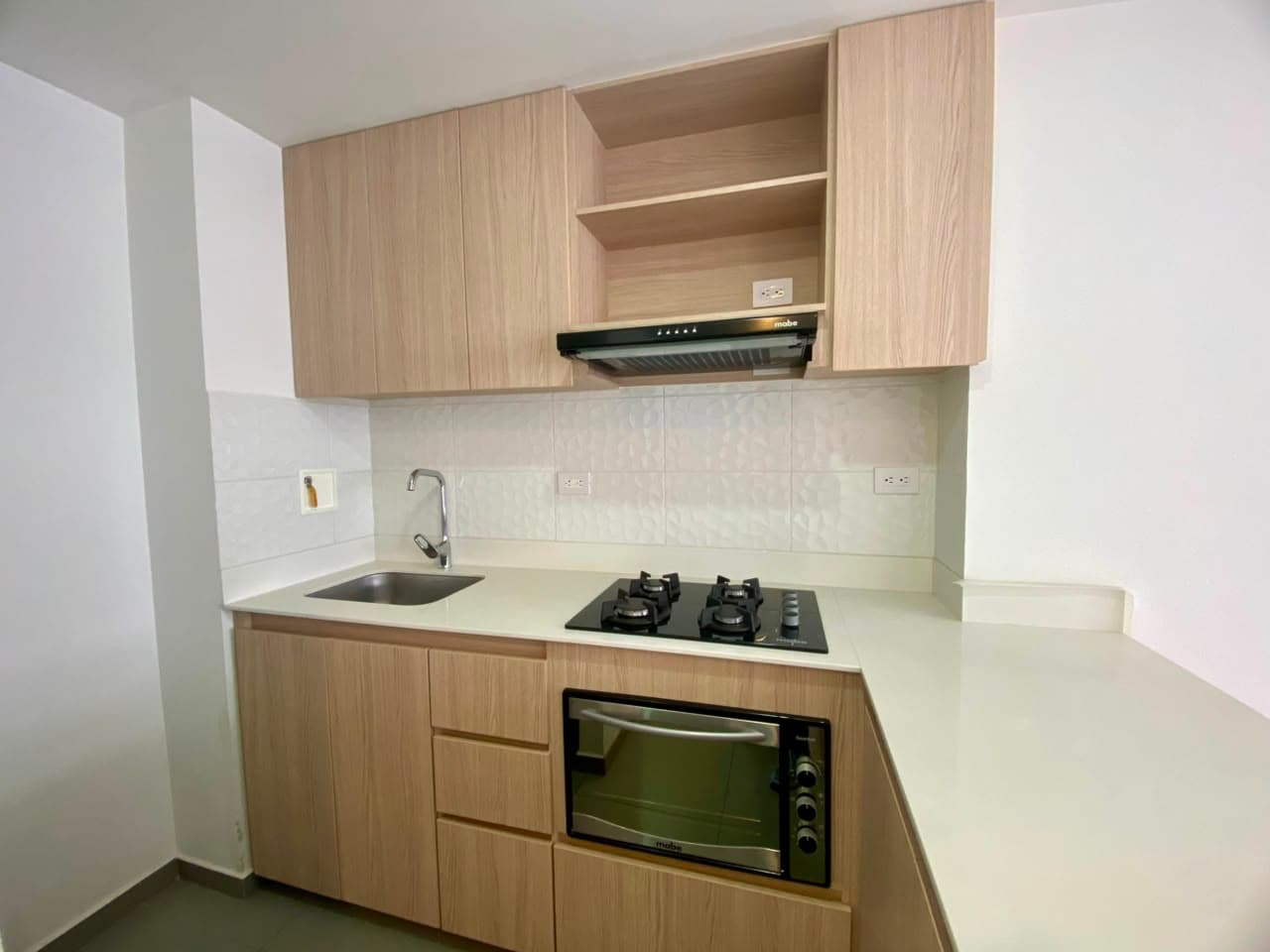 Apartamento en arriendo en Santa Fe, Guayabal, Medellín — foto 1 de 16