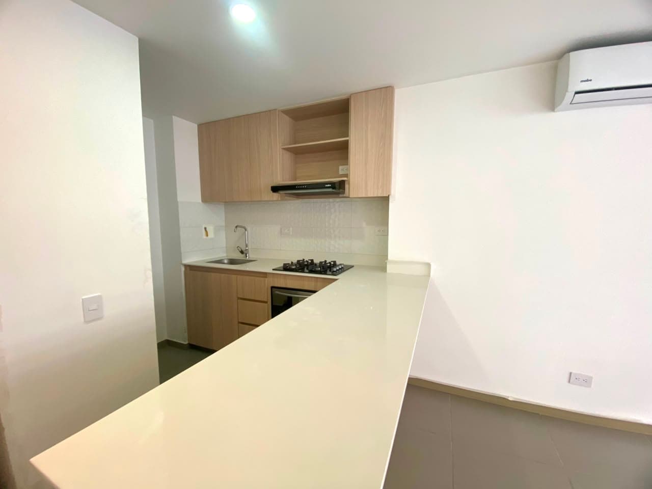 Apartamento en arriendo en Santa Fe, Guayabal, Medellín — foto 2 de 16