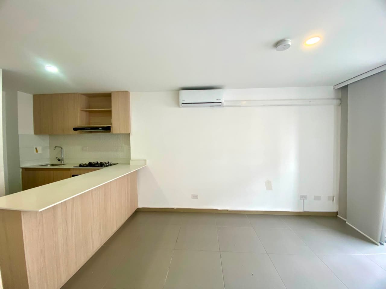 Apartamento en arriendo en Santa Fe, Guayabal, Medellín — foto 3 de 16