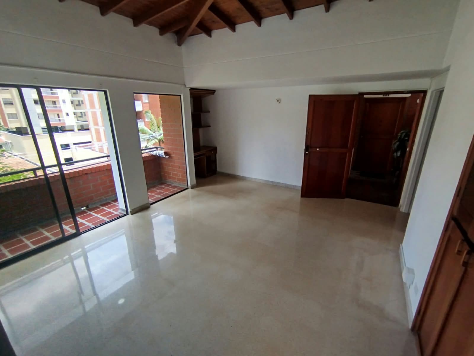 Apartamento en arriendo en Los Conquistadores, Laureles, Medellín — foto 3 de 18