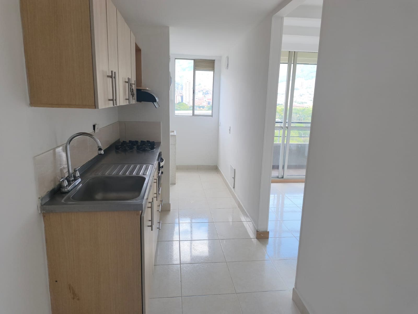 Apartamento en arriendo en Madera, Bello — foto 1 de 16