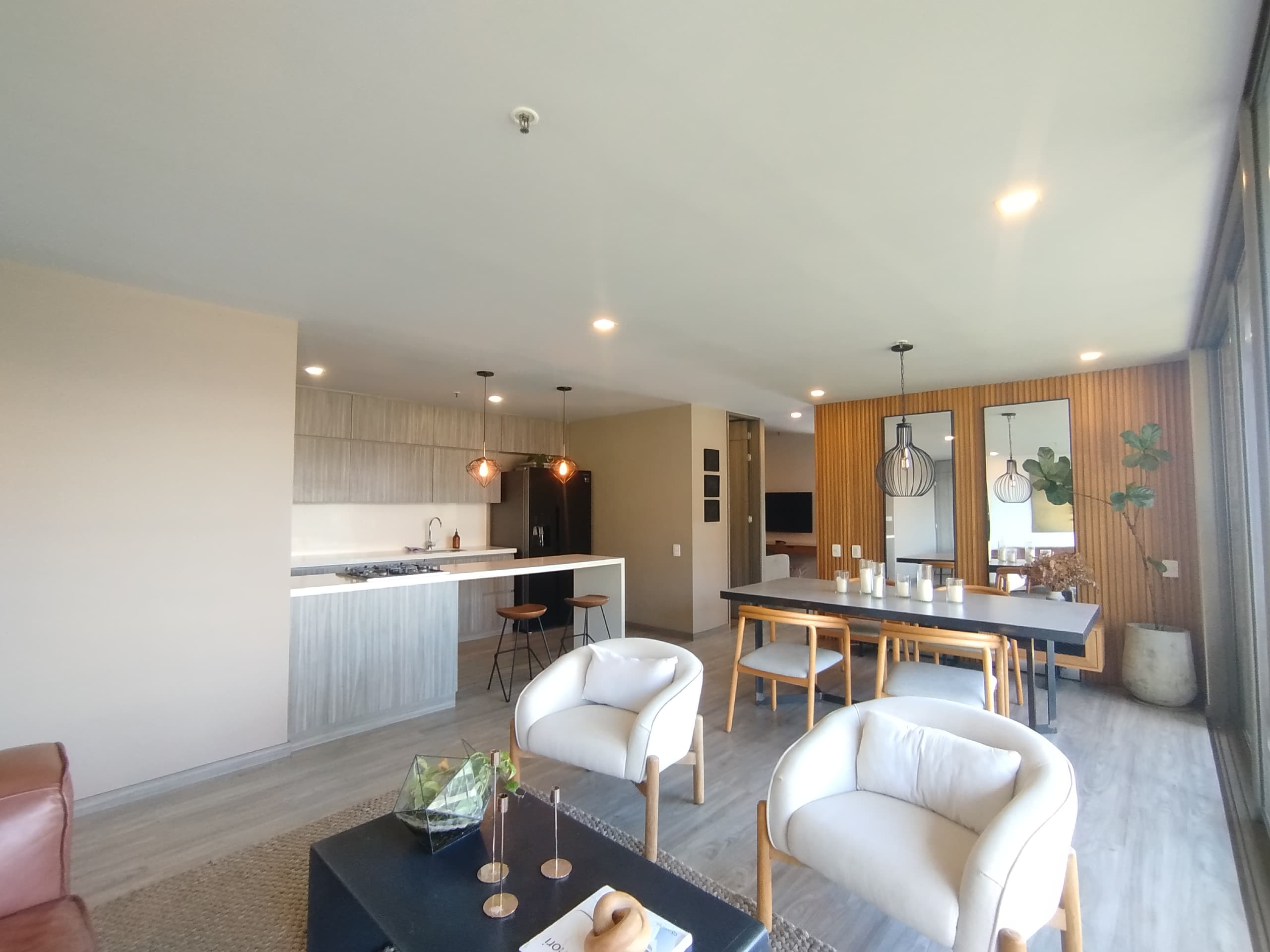 Apartamento en arriendo en La Cola Del Zorro, Poblado, Medellín — foto 2 de 20