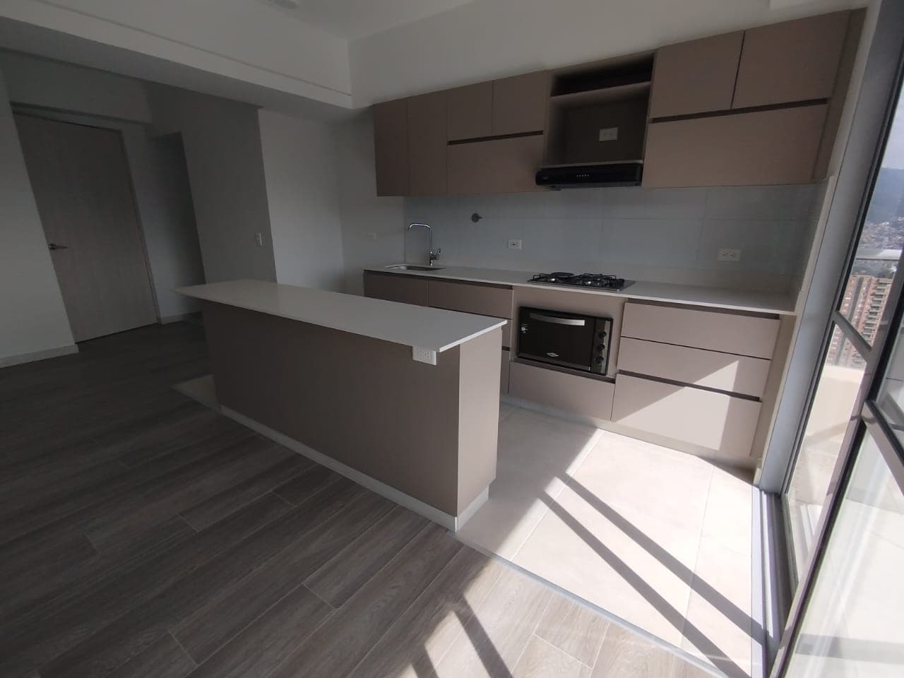 Apartamento en arriendo en Maria Auxiliadora, Sabaneta — foto 3 de 18