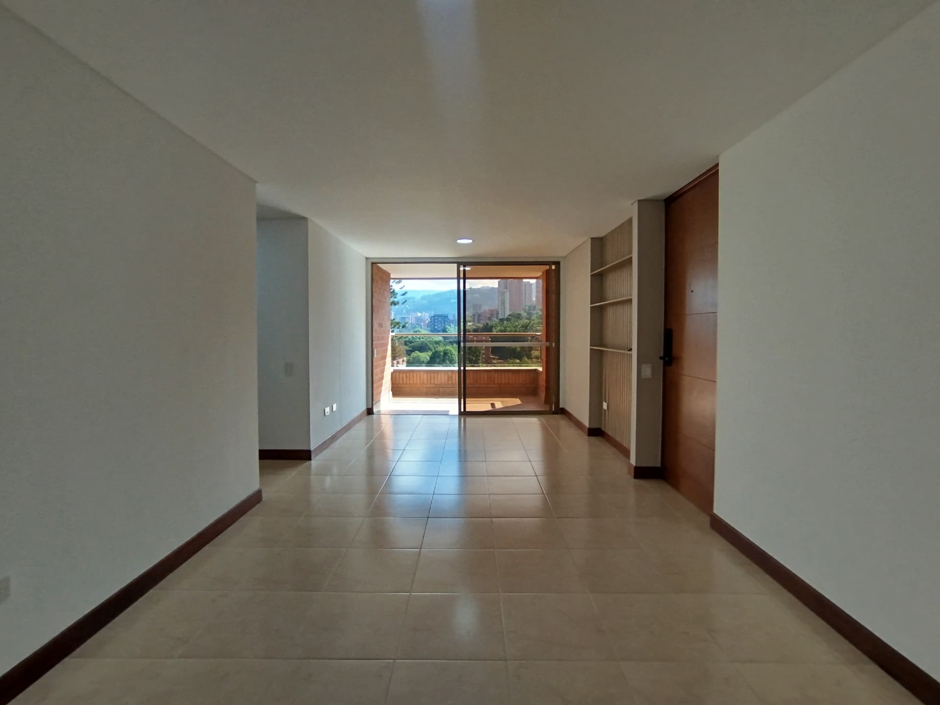 Apartamento en arriendo en Los Gonzalez, Poblado, Medellín — foto 1 de 20