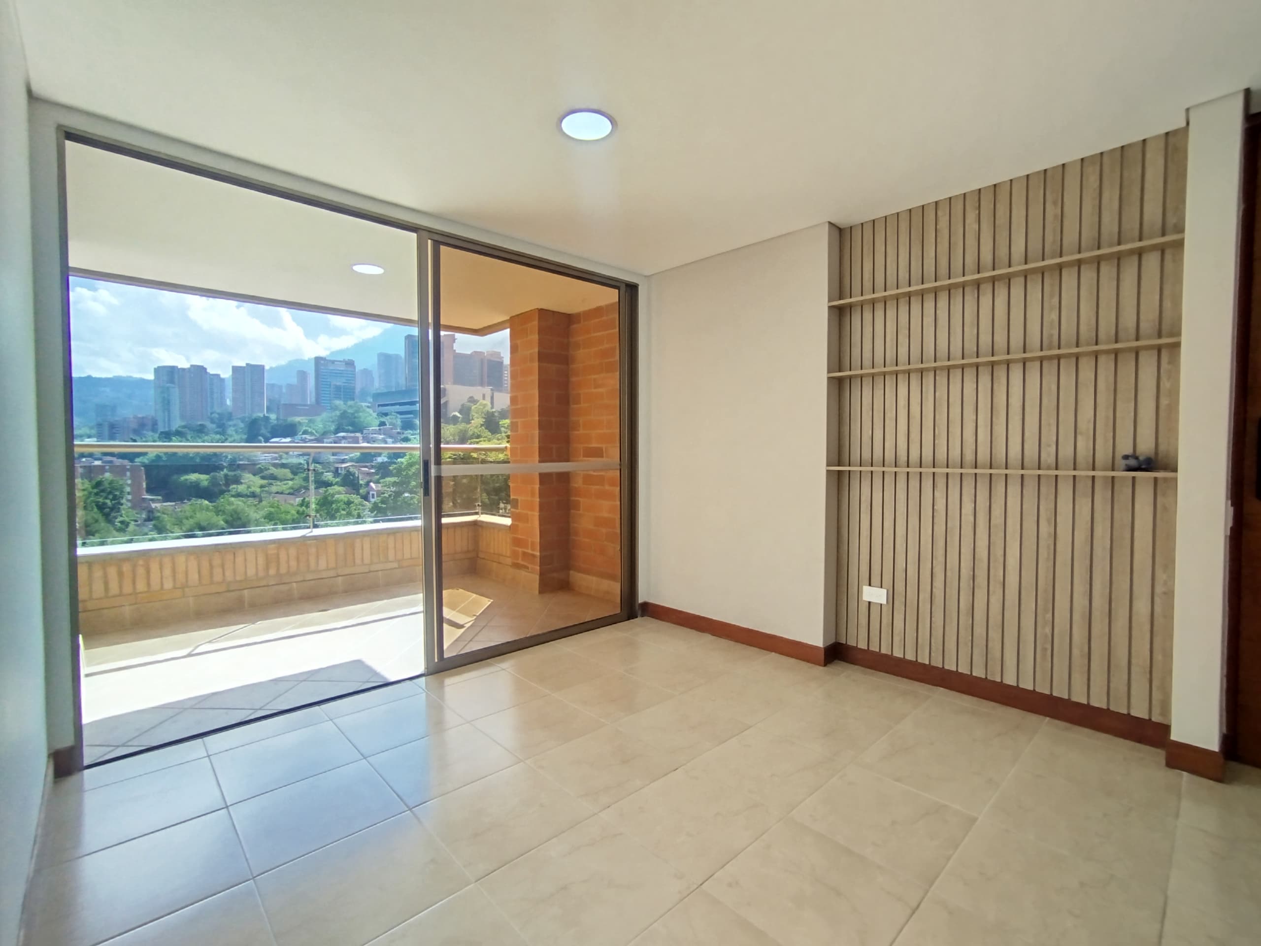 Apartamento en arriendo en Los Gonzalez, Poblado, Medellín — foto 2 de 20